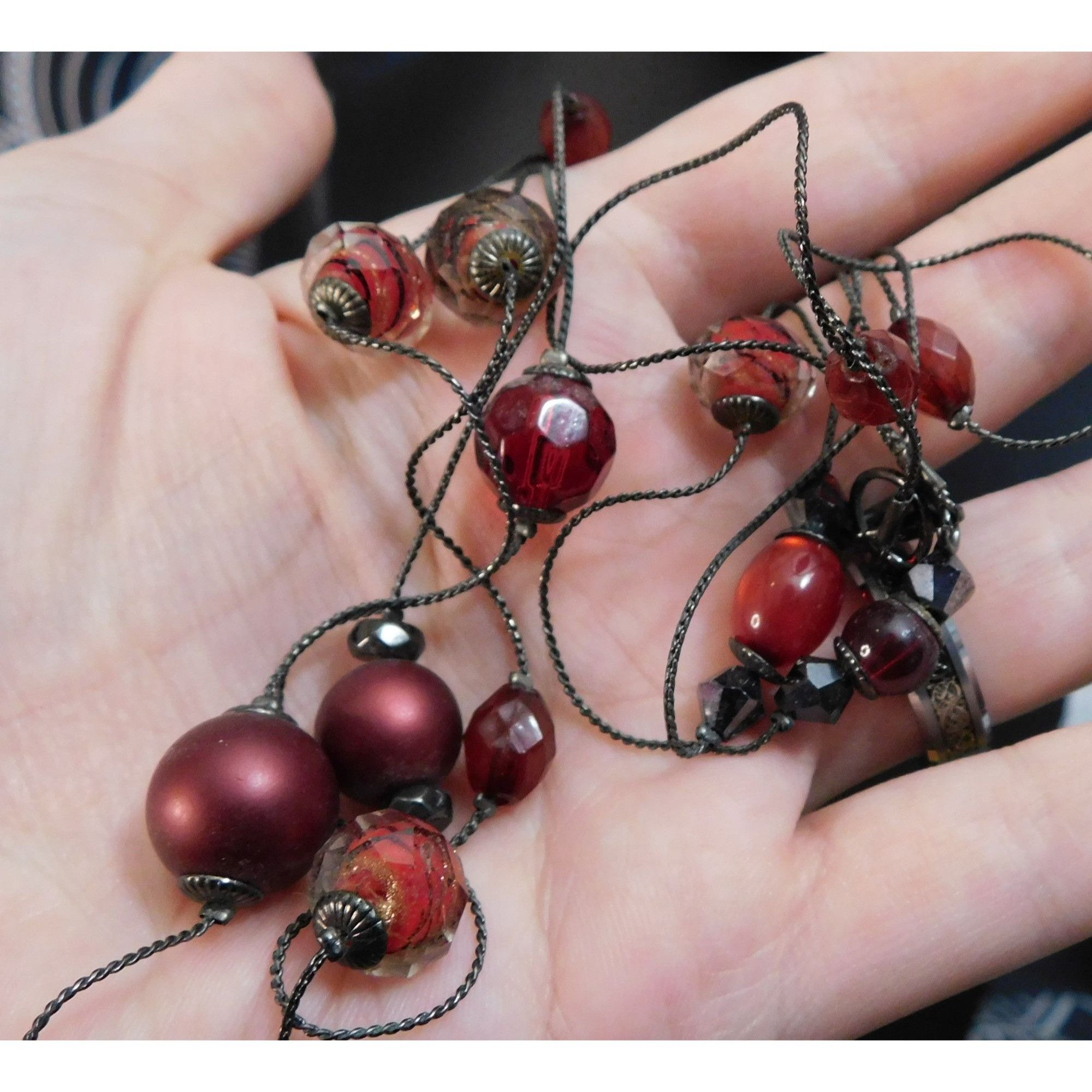 Other Corporate Goth Red And Black Beaded Station Necklace Size ONE SIZE - 4 Thumbnail