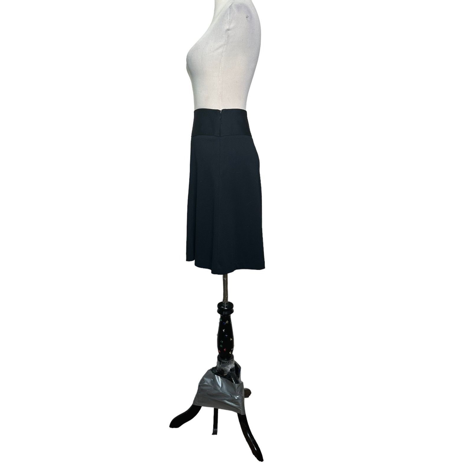 Ann Taylor Ann Taylor black a line mini skirt size 4 Size 27" / US 4 / IT 40 - 6 Thumbnail