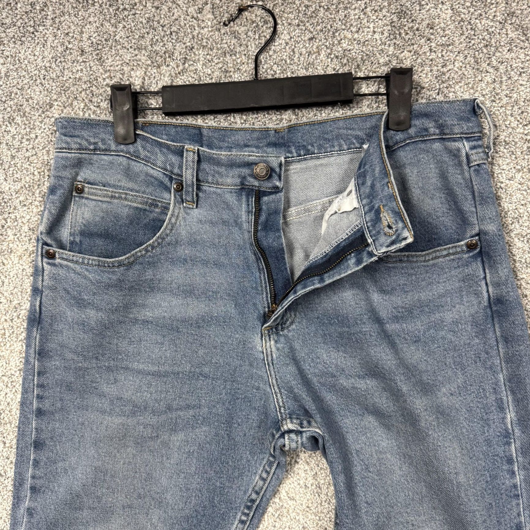 Wrangler Wrangler Jeans Mens 33x28.5 Medium Wash Blue Straight Stretch Denim Casual Size US 30 / EU 46 - 7 Thumbnail