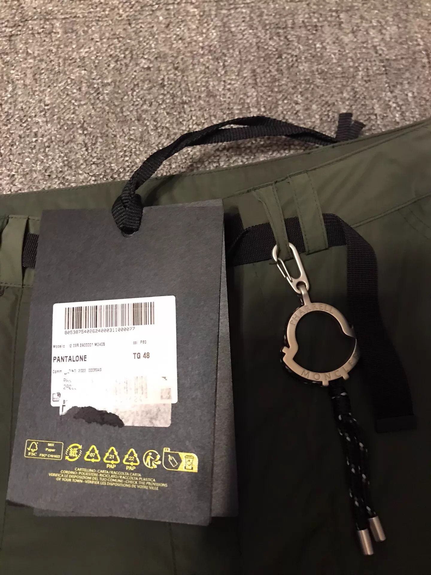Moncler Moncler x Pharrell Williams Colorblocked Cargo Detach 48 Size US 32 / EU 48 - 3 Thumbnail