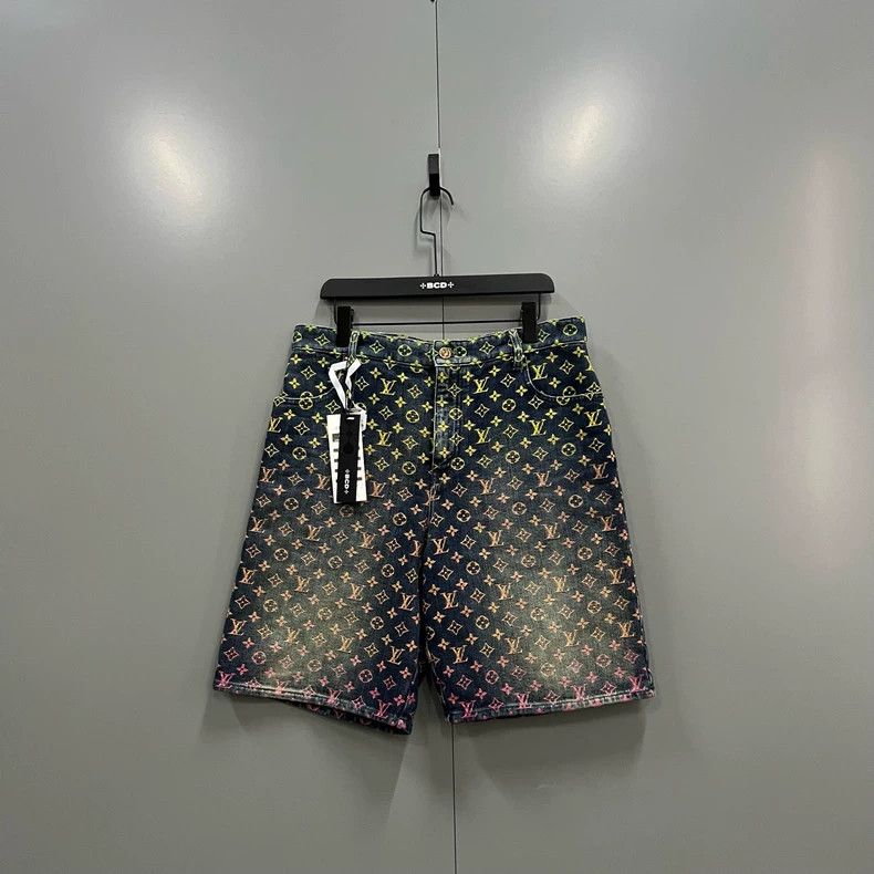 Louis Vuitton Louis Vuitton Gradient colored presbyopic denim shorts 2501 Size US 32 / EU 48 - 1 Thumbnail