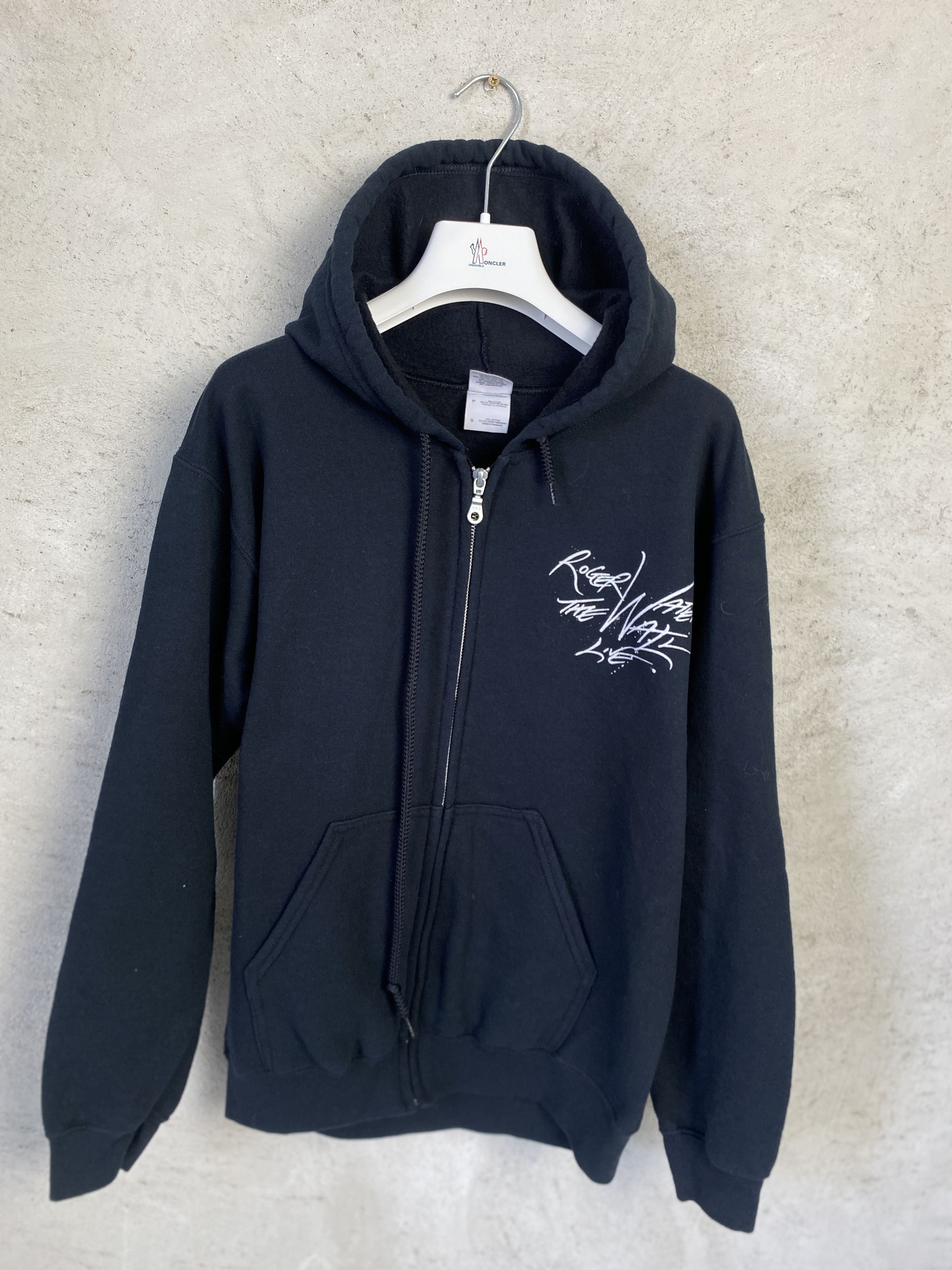 Band Tees Vintage Roger Waters The Wall Trust Us zip-up hoodie band Size US S / EU 44-46 / 1 - 2 Thumbnail