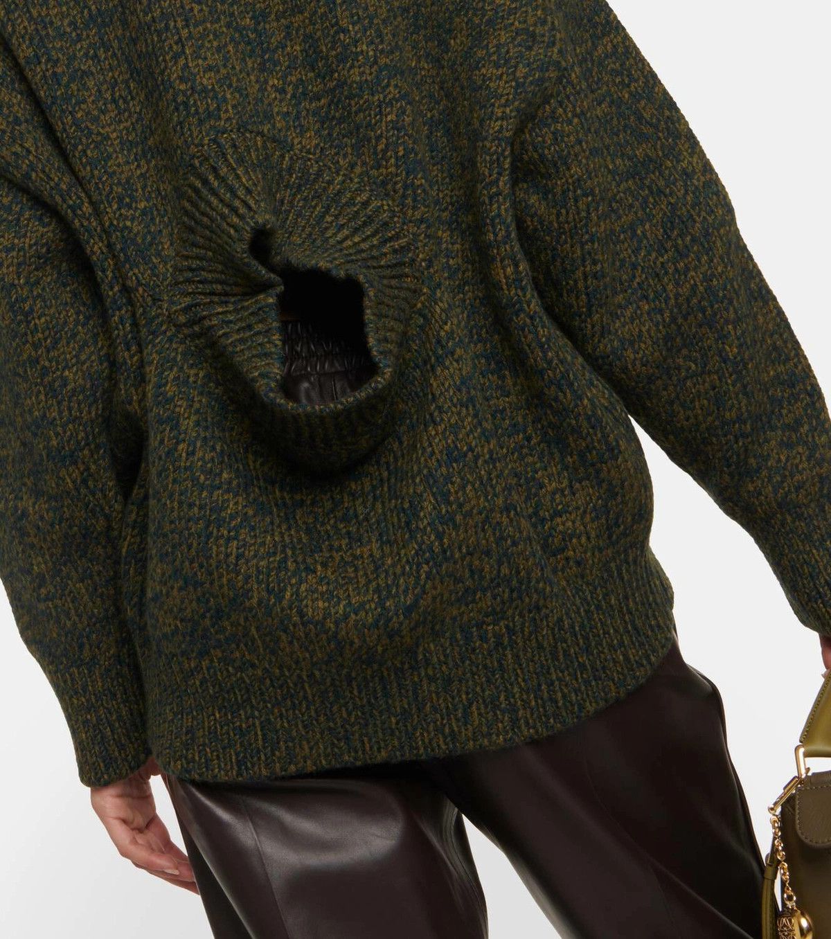 Loewe o1y1025 Sweater in Military Green Size M / US 6-8 / IT 42-44 - 3 Thumbnail