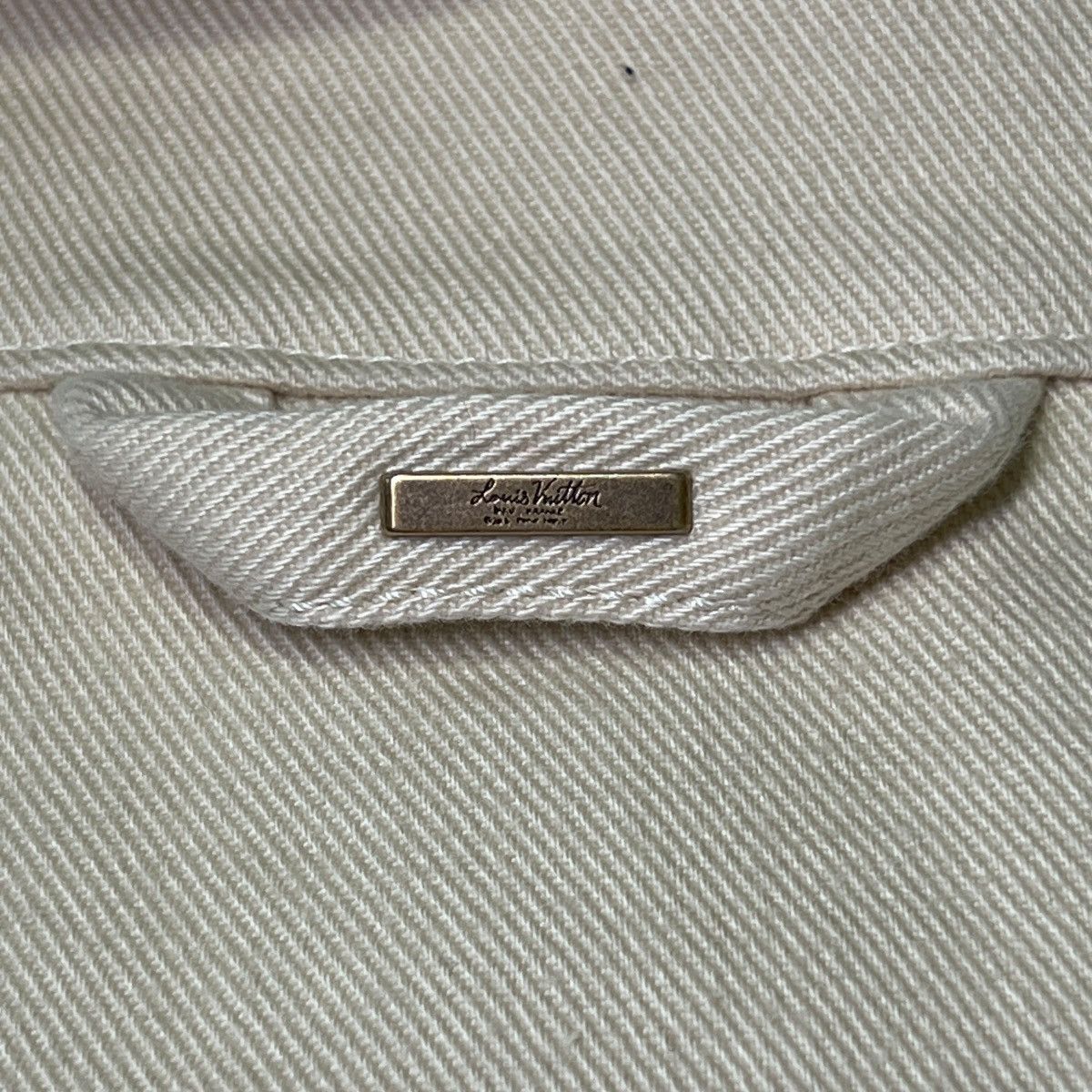 Louis Vuitton LOUIS VUITTON 2023FW Pre-Collection Monogram Embossed Shirt Size US XL / EU 56 / 4 - 14 Thumbnail