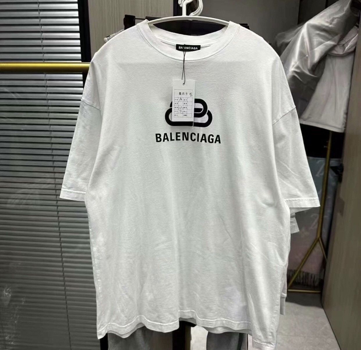 Other Balenciaga White Lock Short Sleeve - DMC Size US M / EU 48-50 / 2 - 1 Thumbnail