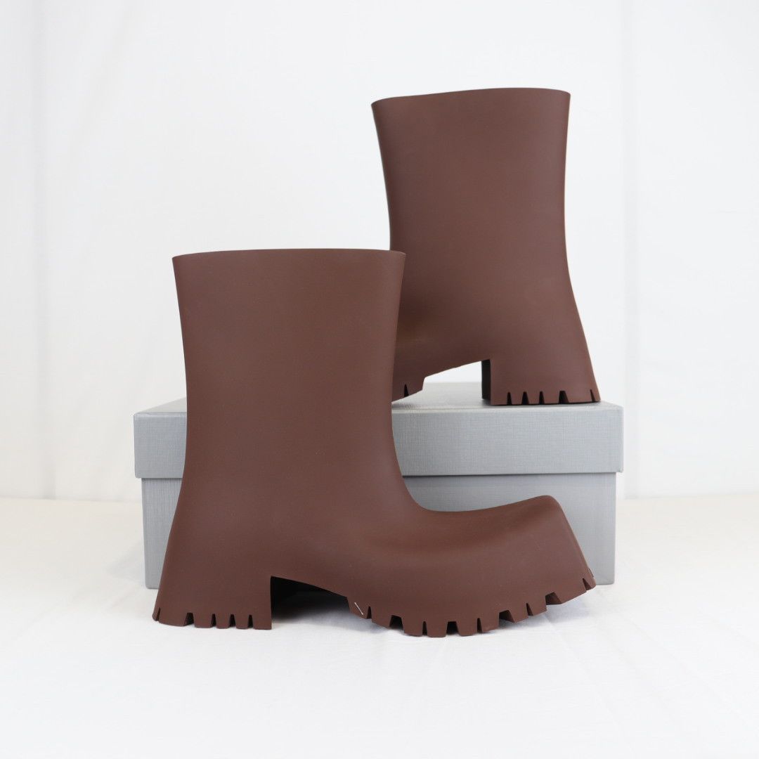 o1rshd1 Q:4 / Trooper Rubber Boots in Coffee Brown