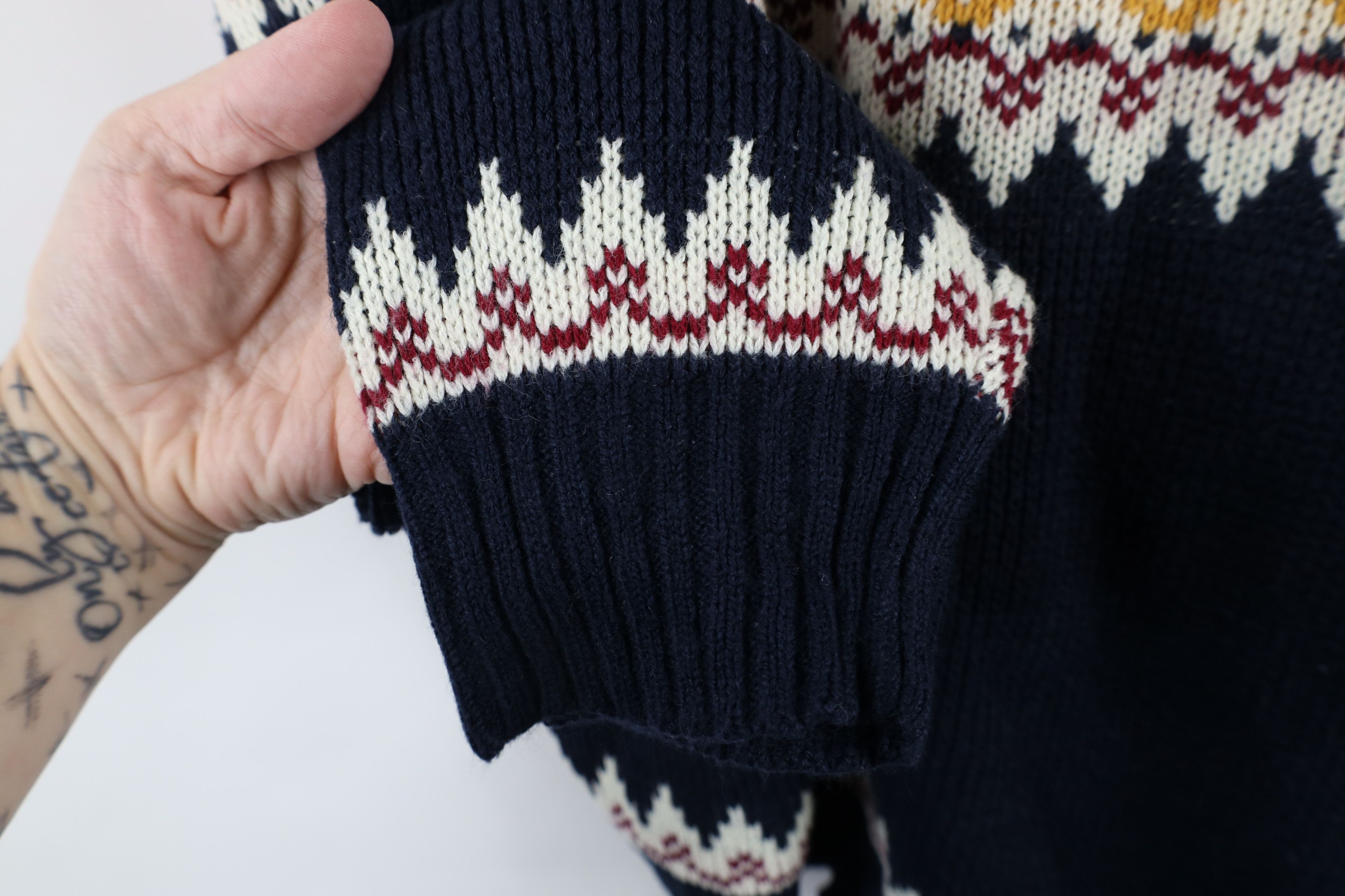 Vintage Vintage 70s Streetwear Rainbow Fair Isle Knit Sweater Size L / US 10 / IT 46 - 5 Thumbnail