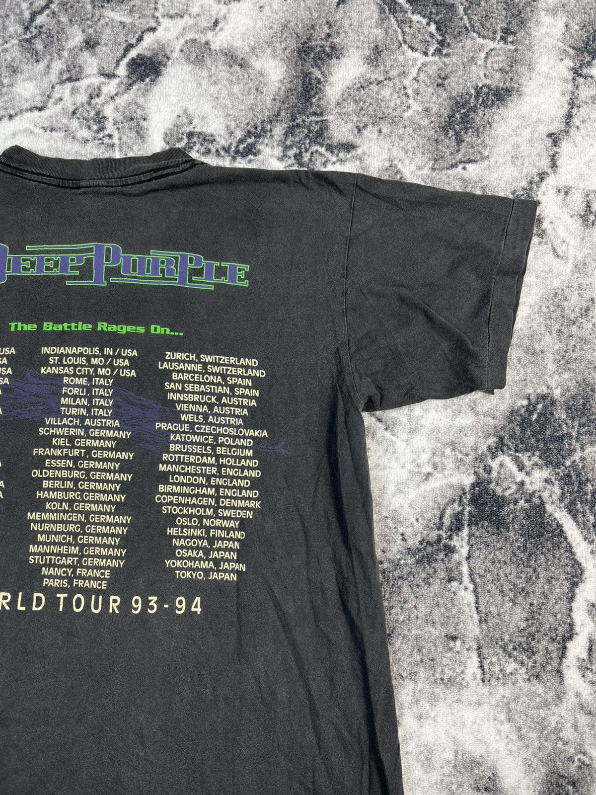 Band Tees Vintage Deep Purple T Shirt 1993-1994s Size US XL / EU 56 / 4 - 11 Thumbnail
