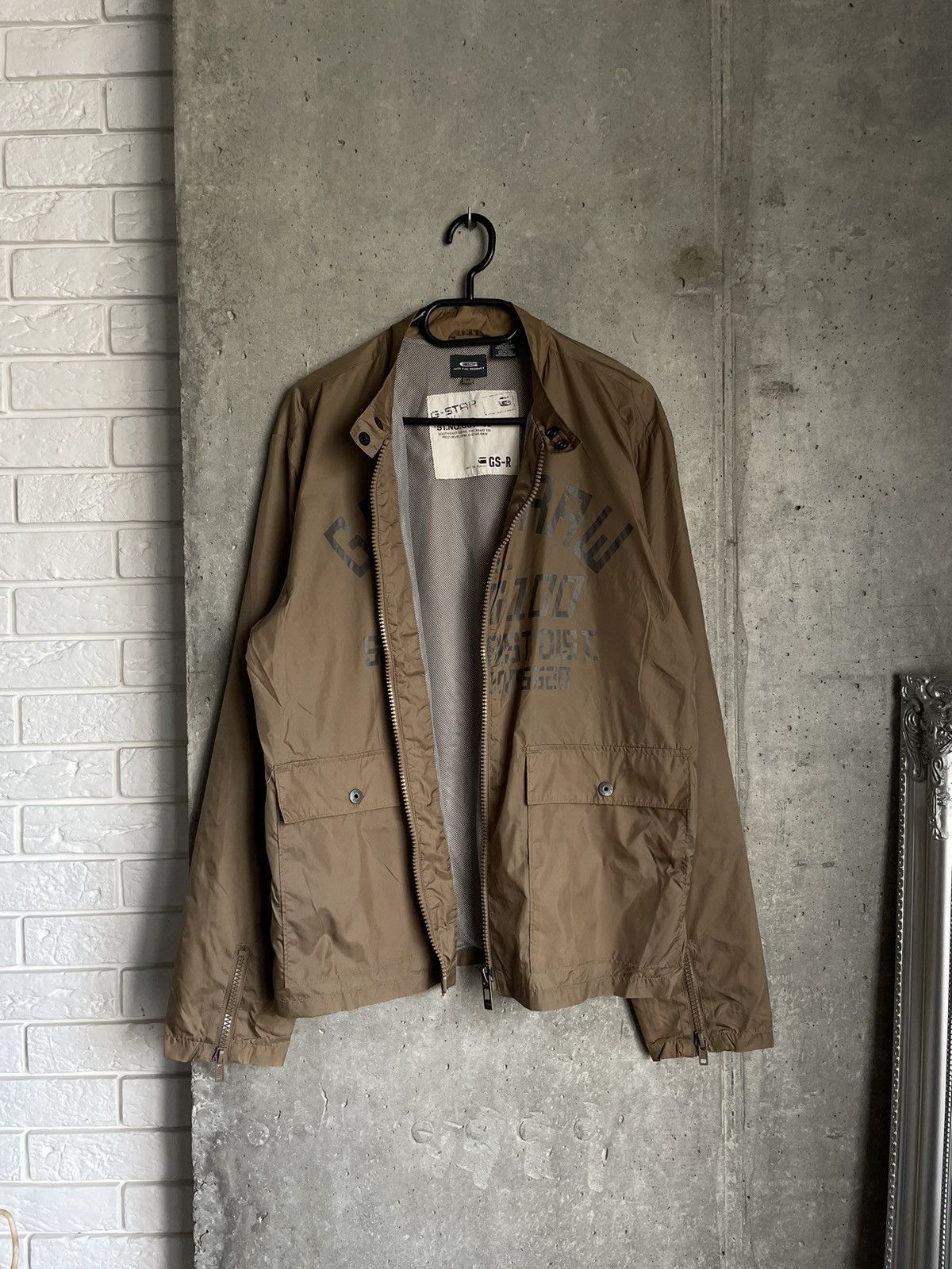 Japanese Brand Gstar Raw Nylon Light Jacket Big Logo Zip Hypebeast Y2k Size US XL / EU 56 / 4 - 2 Thumbnail