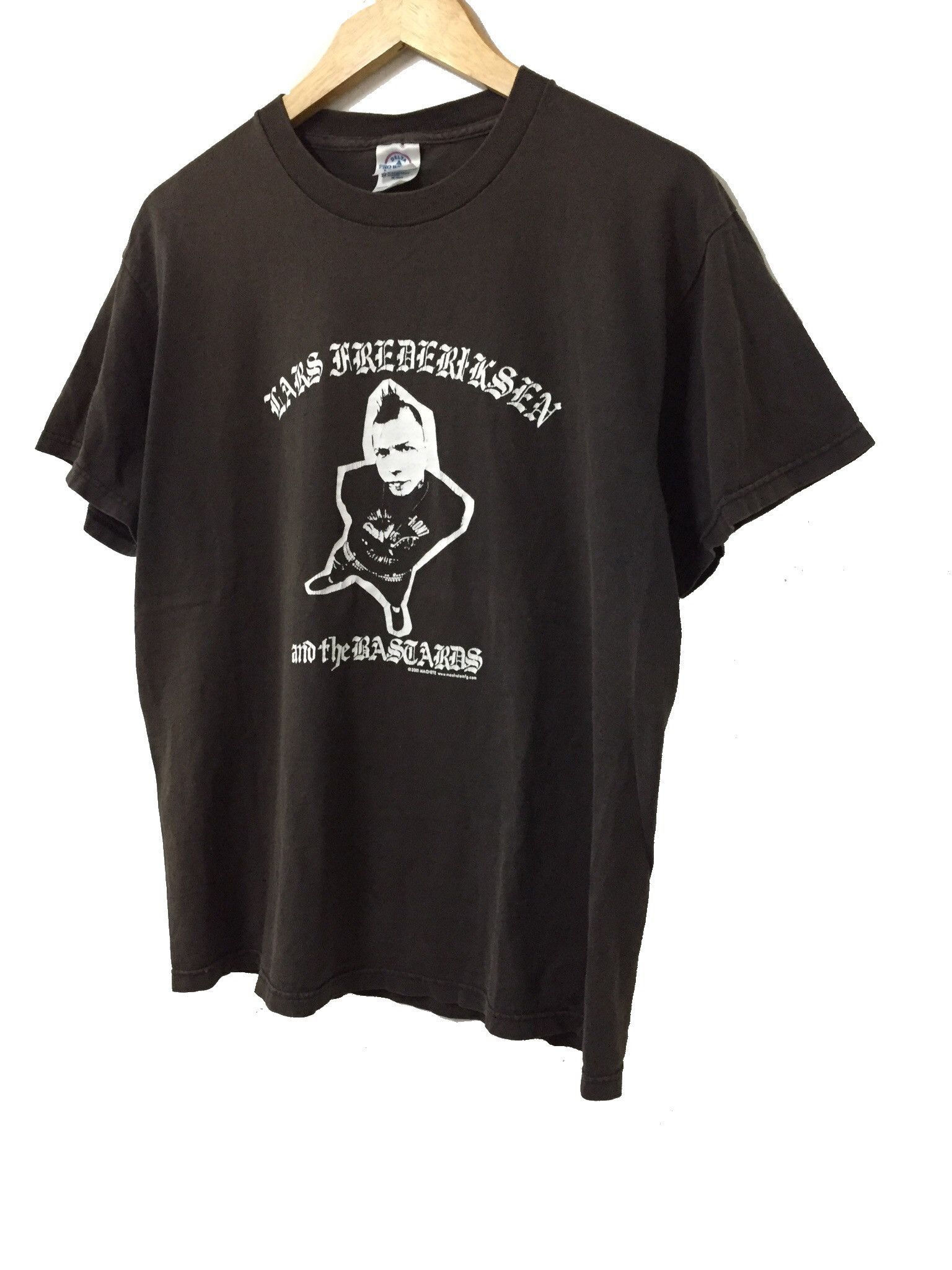 Band Tees VINTAGE 00s LARS FREDERIKSEN AND THE BASTARDS PUNK TSHIRT Size US M / EU 48-50 / 2 - 3 Thumbnail