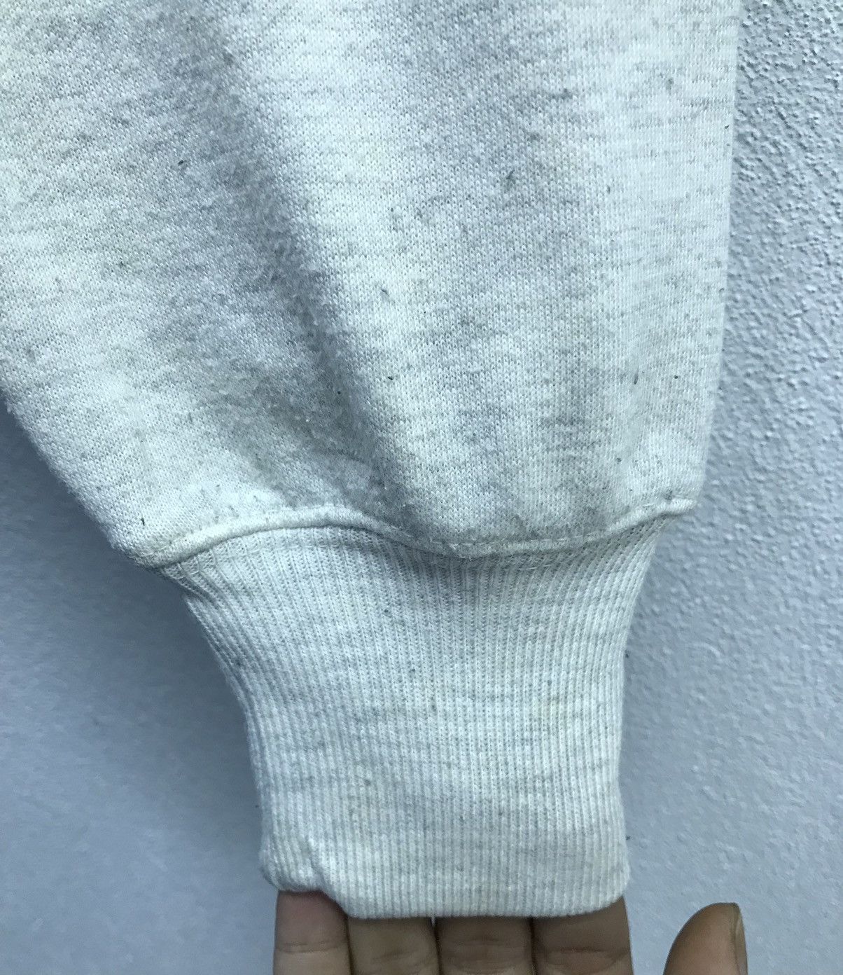 Disney × Mickey Mouse × Vintage Vintage Disney Mickey Mouse Sweatshirt Size US XL / EU 56 / 4 - 6 Thumbnail