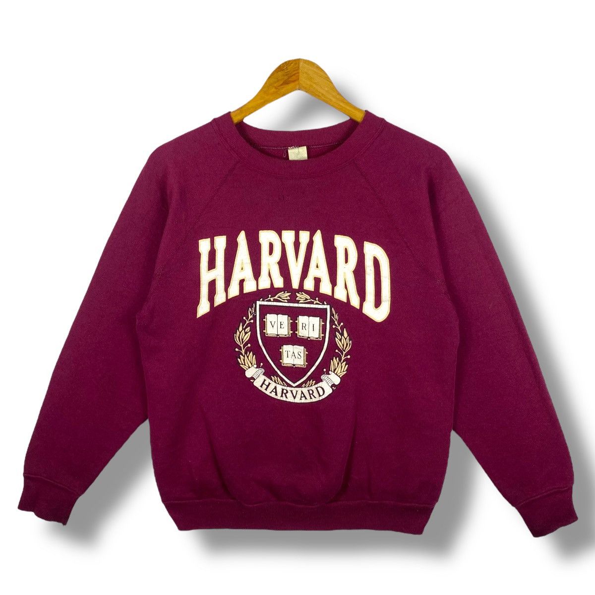 Vintage Vintage 80's HAVARD UNIVERSITY Veritas Graphic Crewneck Size US M / EU 48-50 / 2 - 1 Thumbnail