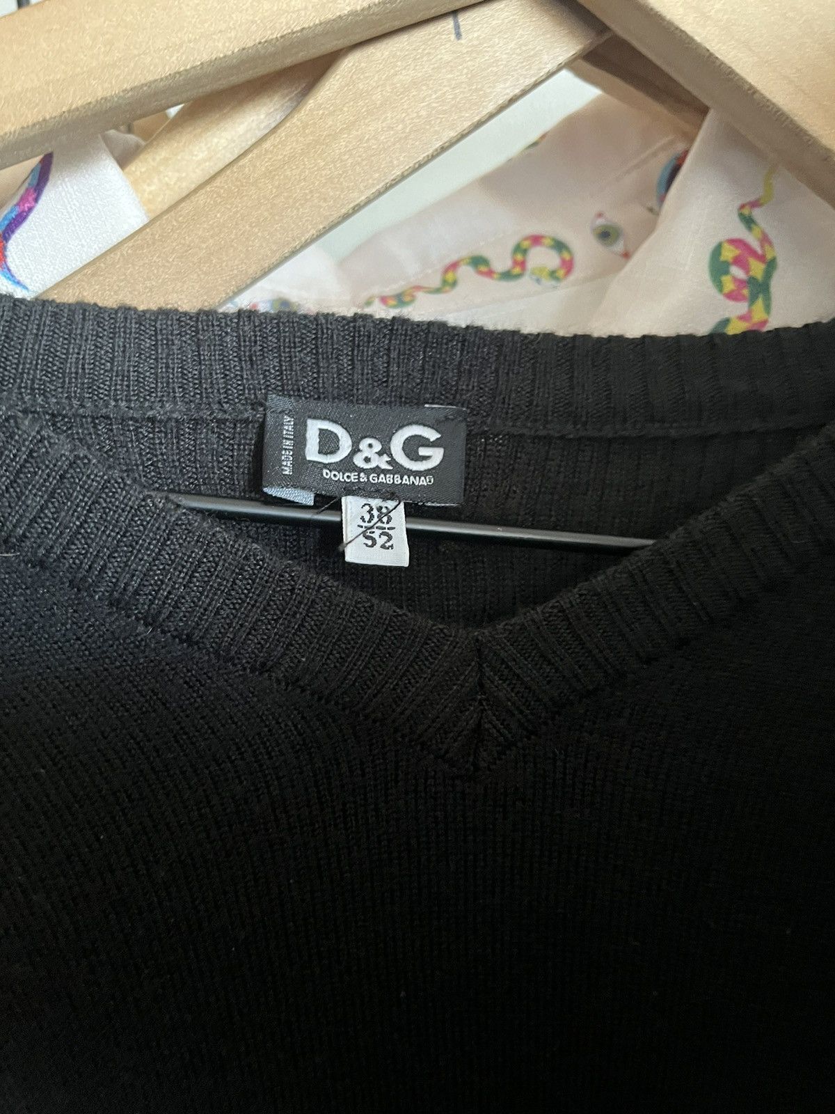 Dolce & Gabbana Dolce Gabbana vintage long sleeve v-neck Size US L / EU 52-54 / 3 - 10 Thumbnail