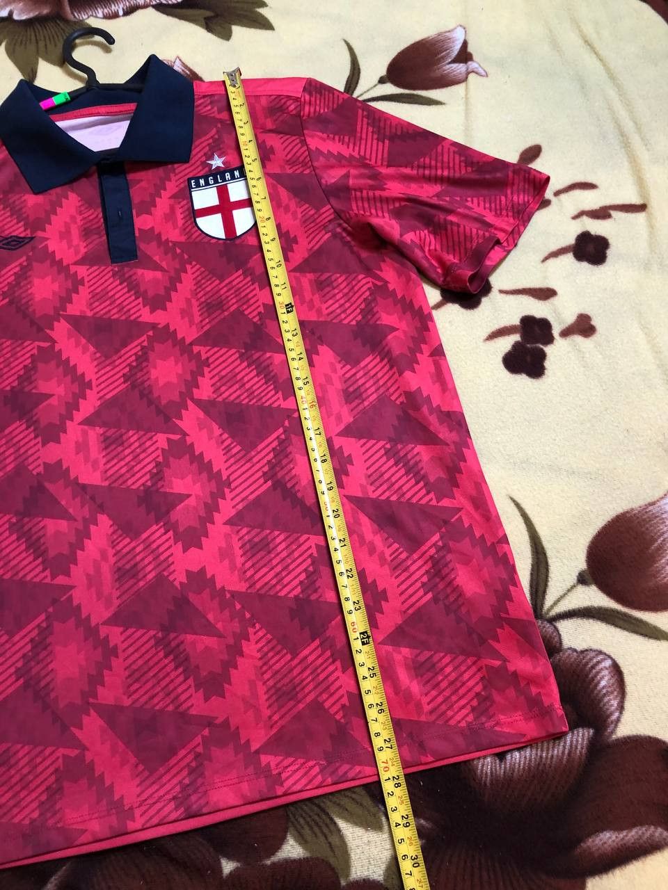 Umbro Umbro ENGLAND RETRO FOOTBALL SHIRT SOCCER JERSEY Size US L / EU 52-54 / 3 - 8 Thumbnail