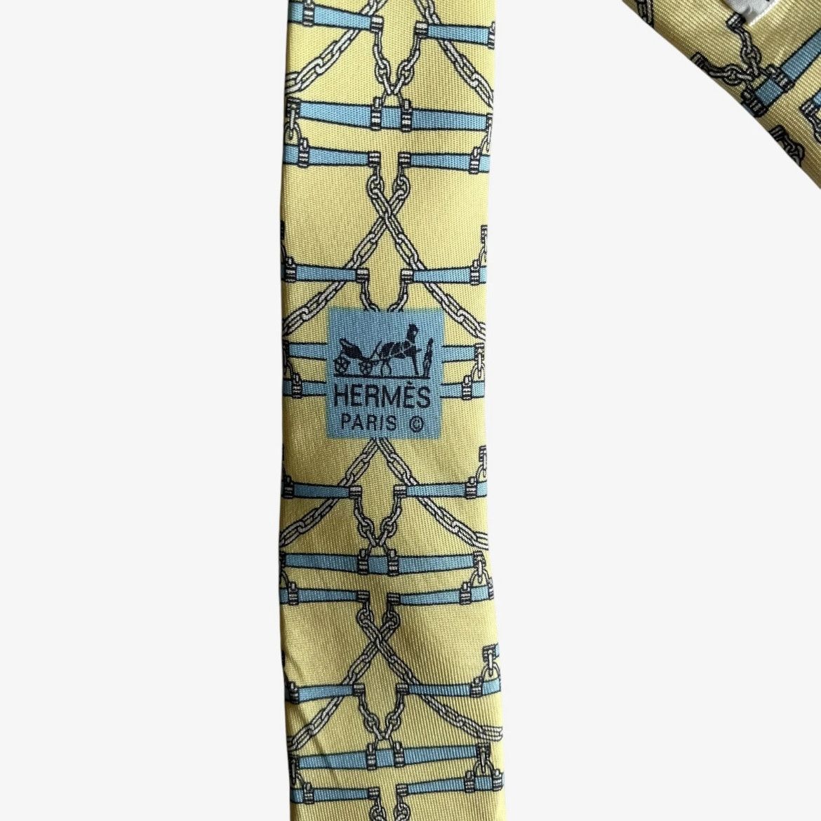 Hermes Vintage 90s Hermes 605 SA Metal Chain Print Yellow Silk Tie Size ONE SIZE - 3 Thumbnail