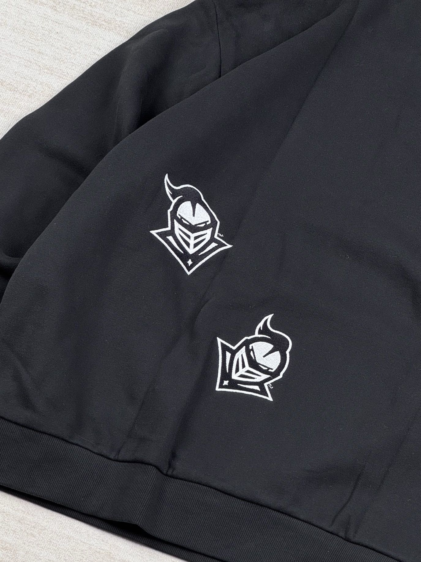 Mitchell & Ness × Travis Scott UNWORN* Travis Scott x M&N University Of Central Florida Size US L / EU 52-54 / 3 - 6 Thumbnail