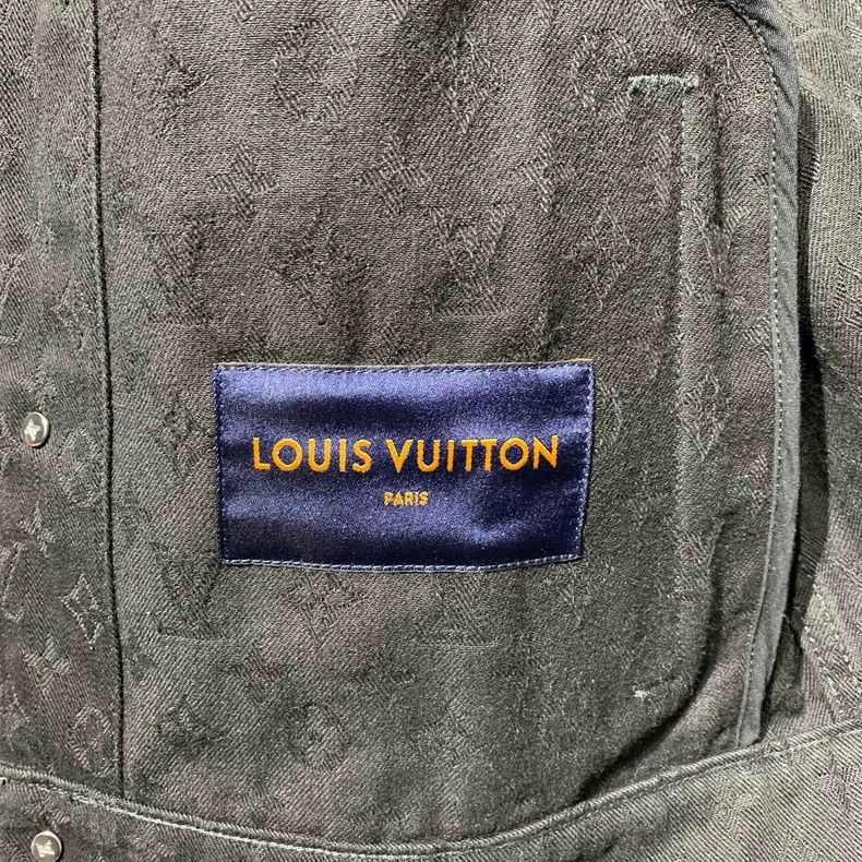 Louis Vuitton Louis Vuitton Black dark print denim jacket 2501-Nextarrow Size US S / EU 44-46 / 1 - 3 Thumbnail