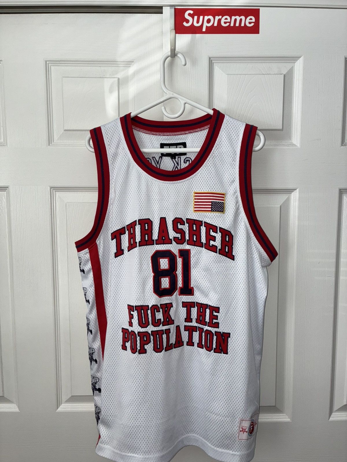 Fuck The Population × Thrasher FTP x THRASHER WHITE BASKETBALL JERSEY SIZE L Size US L / EU 52-54 / 3 - 1 Thumbnail