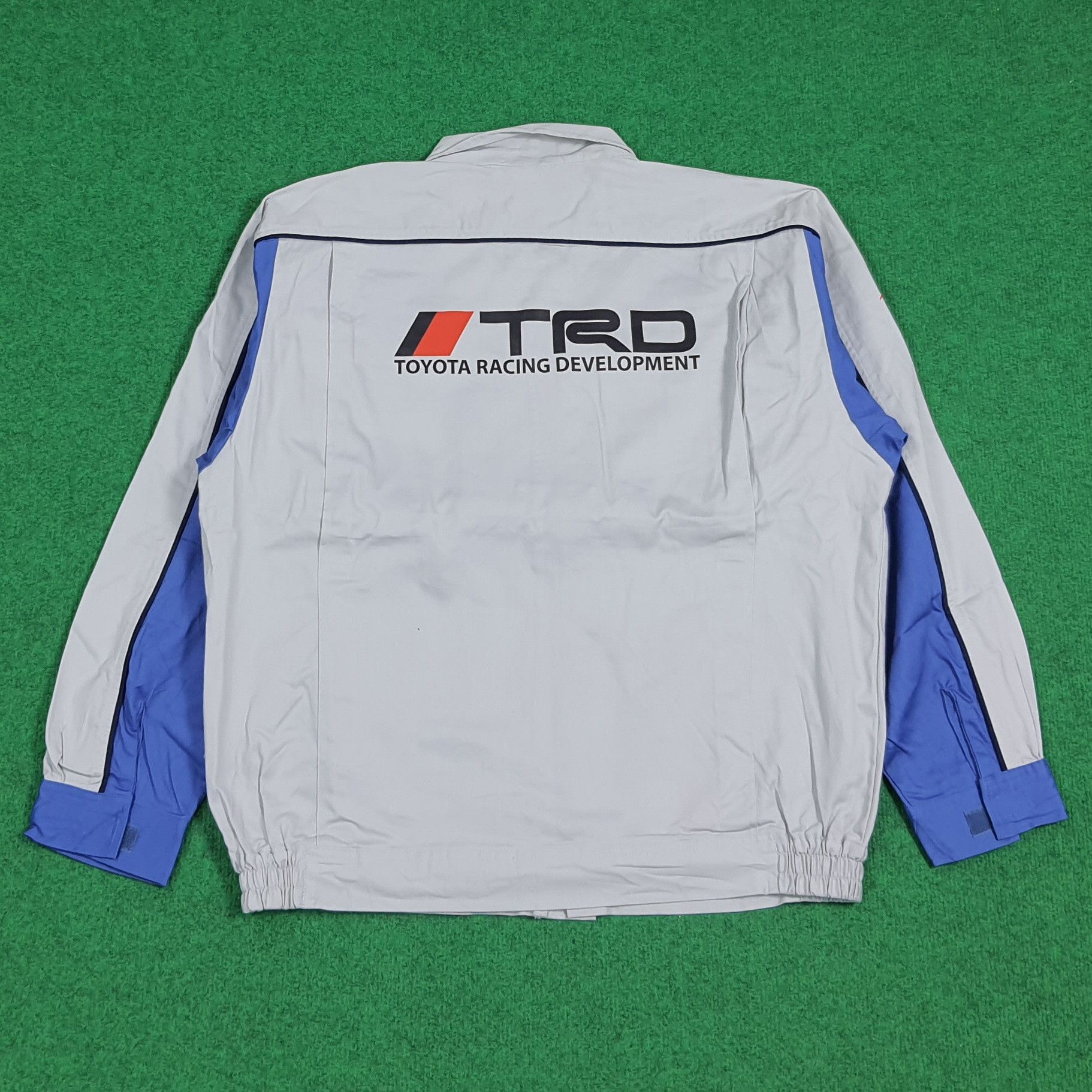 Japanese Brand Vintage TRD Toyota Racing Custom Logo Jacket C282N21 Size US L / EU 52-54 / 3 - 1 Thumbnail