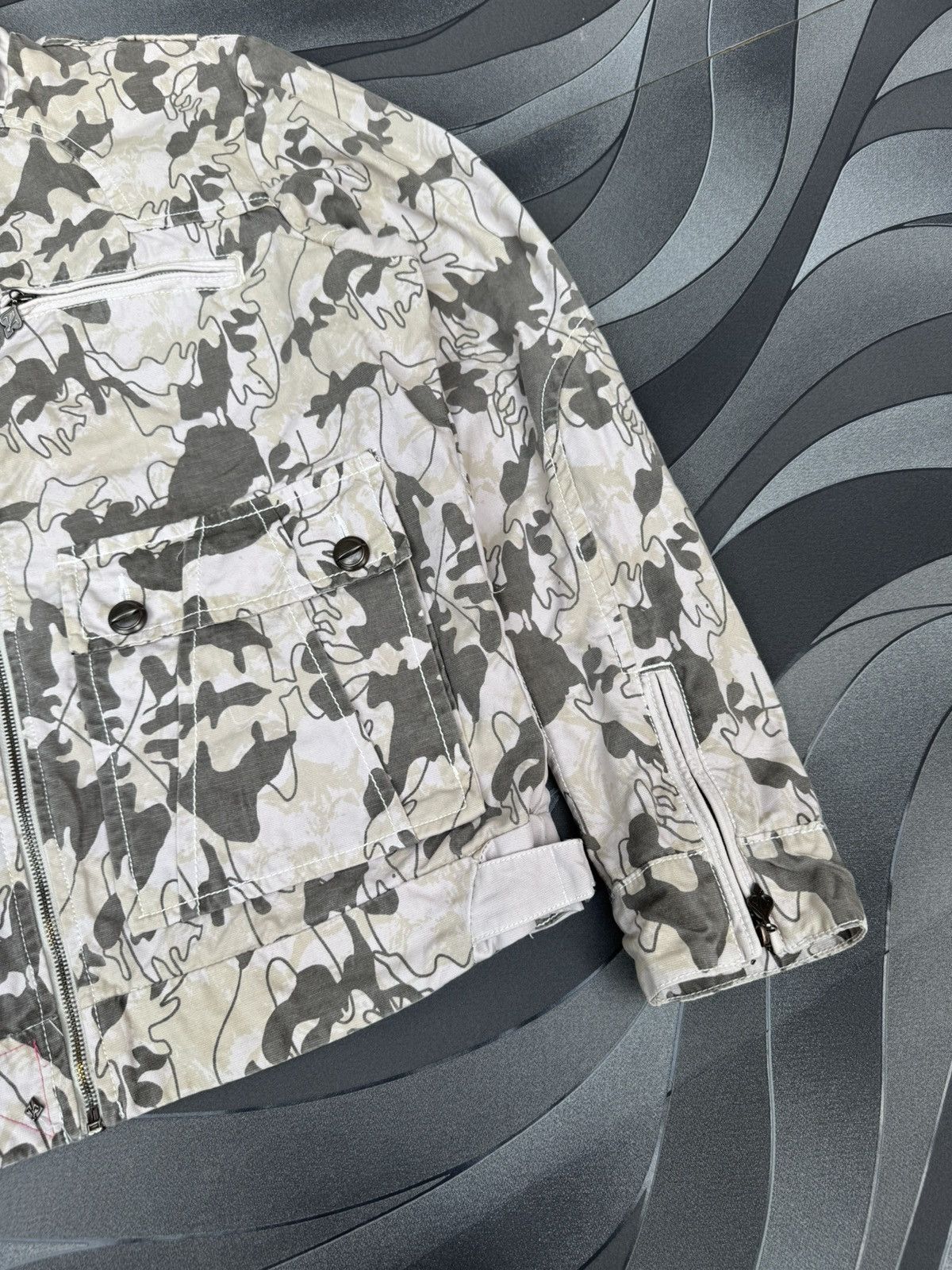 Vintage VINTAGE L.G.B AVANT GARDE CAMO INVISIBLE JACKET Size US L / EU 52-54 / 3 - 6 Thumbnail