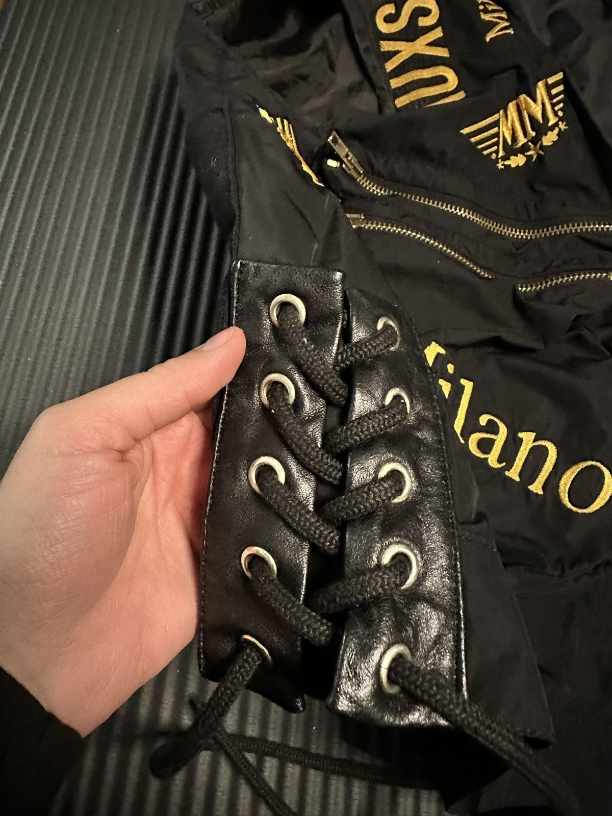 Moschino Moschino Fauxschino Milano Statement Vest Size US L / EU 52-54 / 3 - 6 Thumbnail