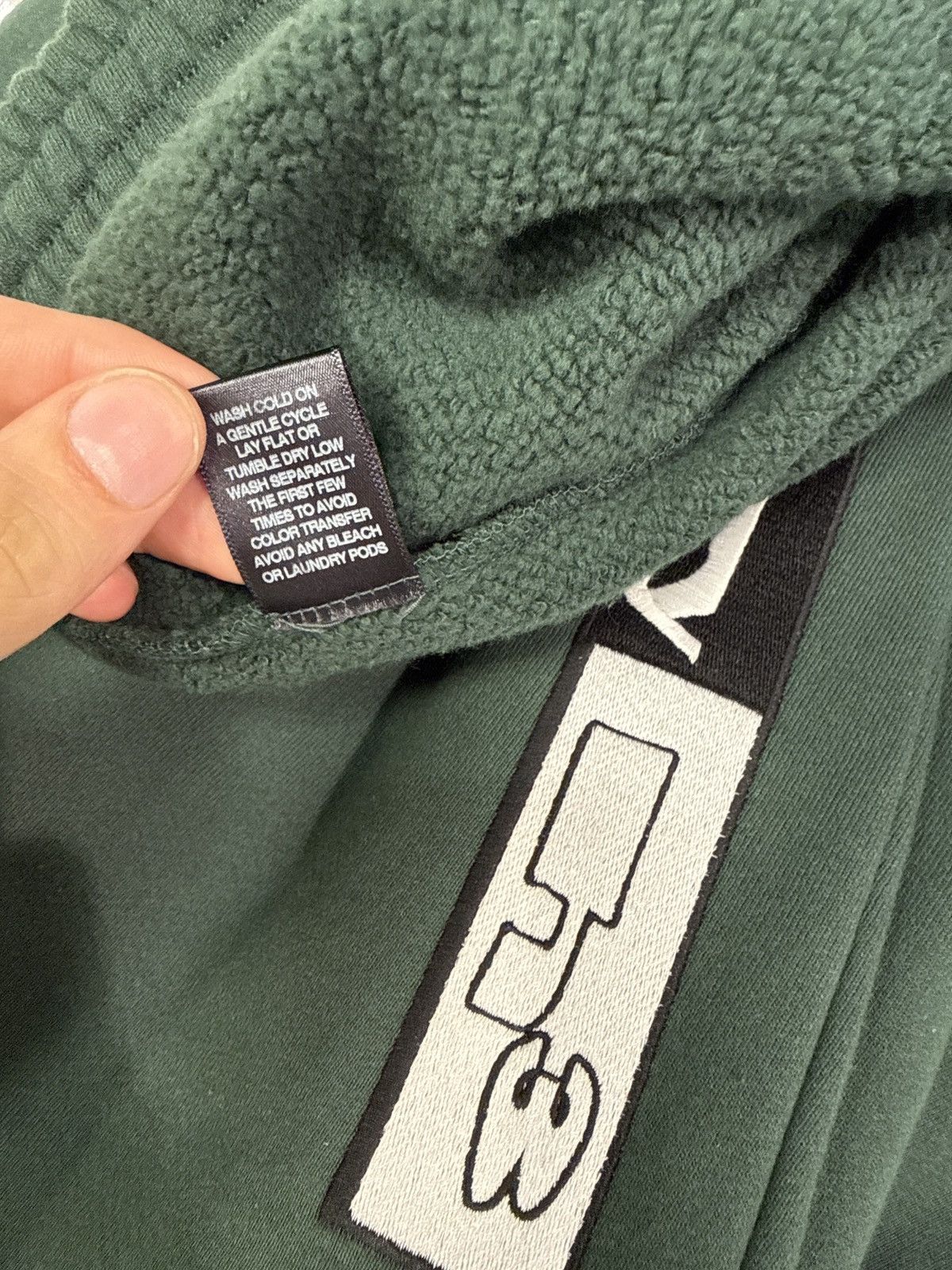 The GV Gallery The GVGallery Raspberry Hills Greedy Unit Garbage Sweatpants Size US 34 / EU 50 - 6 Thumbnail