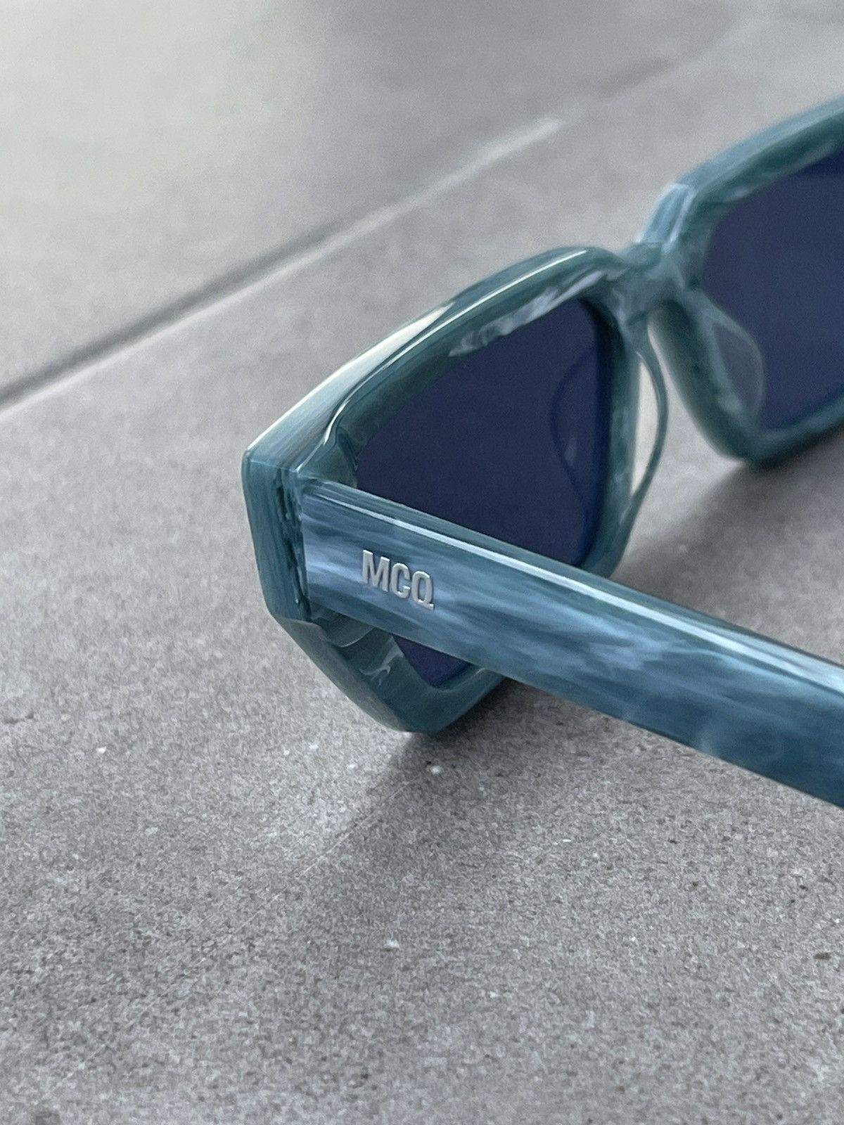 Alexander McQueen !DS! Alexander Mcqueen MQ0302S Marble Turqoise Sunglasses Size ONE SIZE - 7 Thumbnail