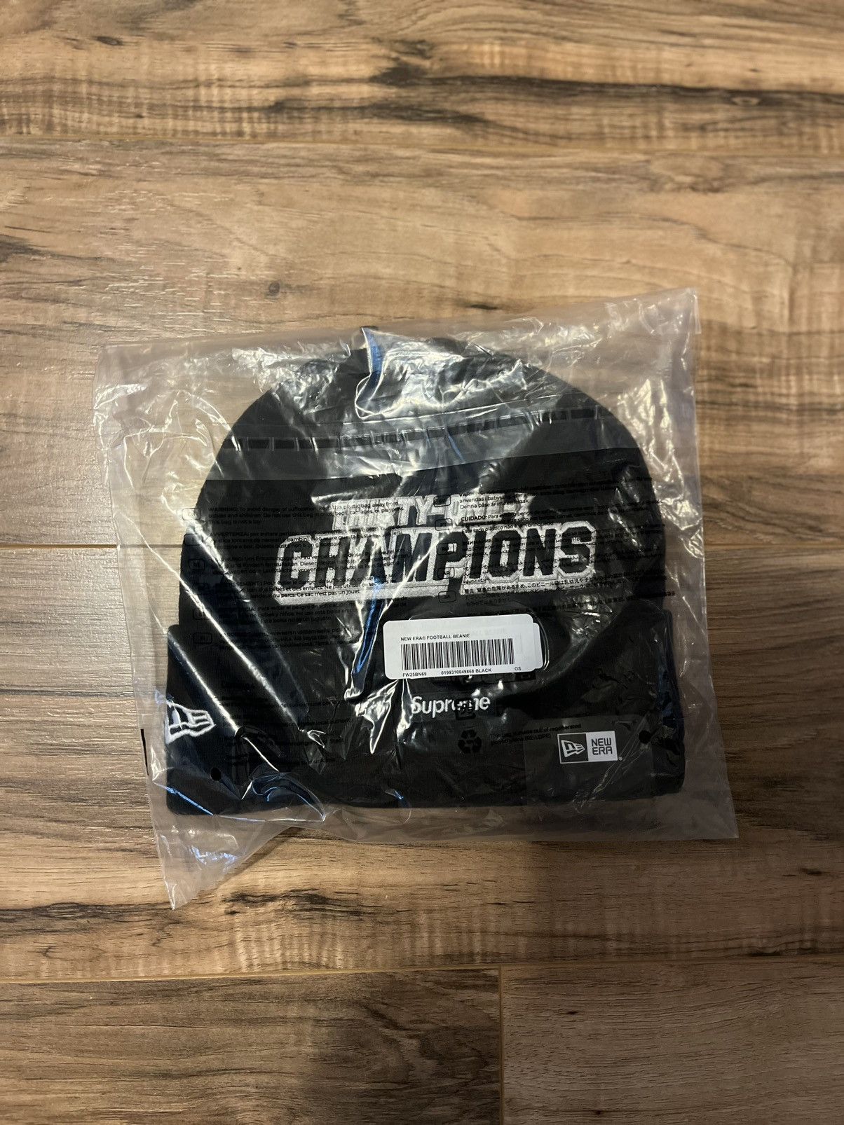 Supreme Supreme New Era Football Beanie Size ONE SIZE - 4 Thumbnail