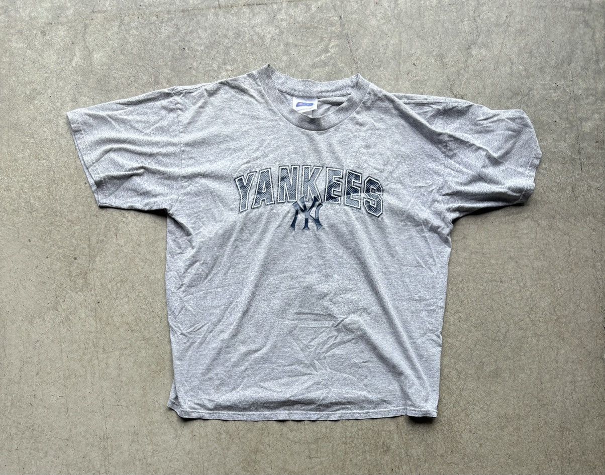 New York Yankees Vintage 2003 New York Yankees T-Shirt Size US XL / EU 56 / 4 - 1 Thumbnail