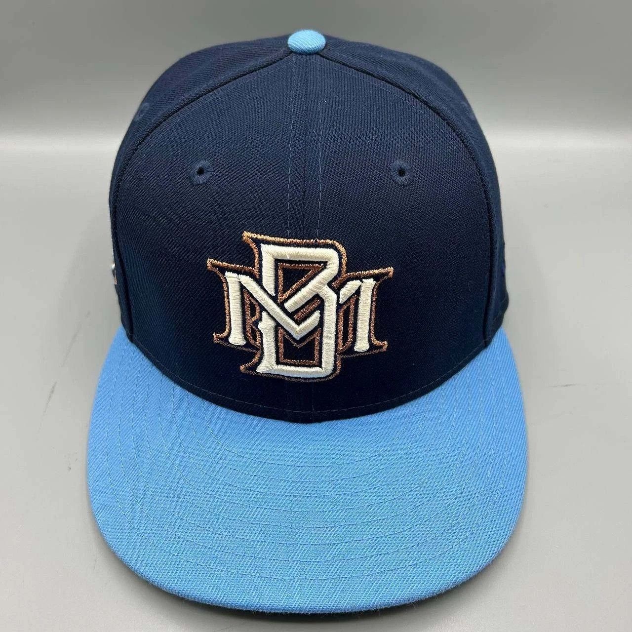 New Era Milwaukee Brewers Hat Men 7 1/4 Blue MLB Fitted Cap Size ONE SIZE - 1 Thumbnail