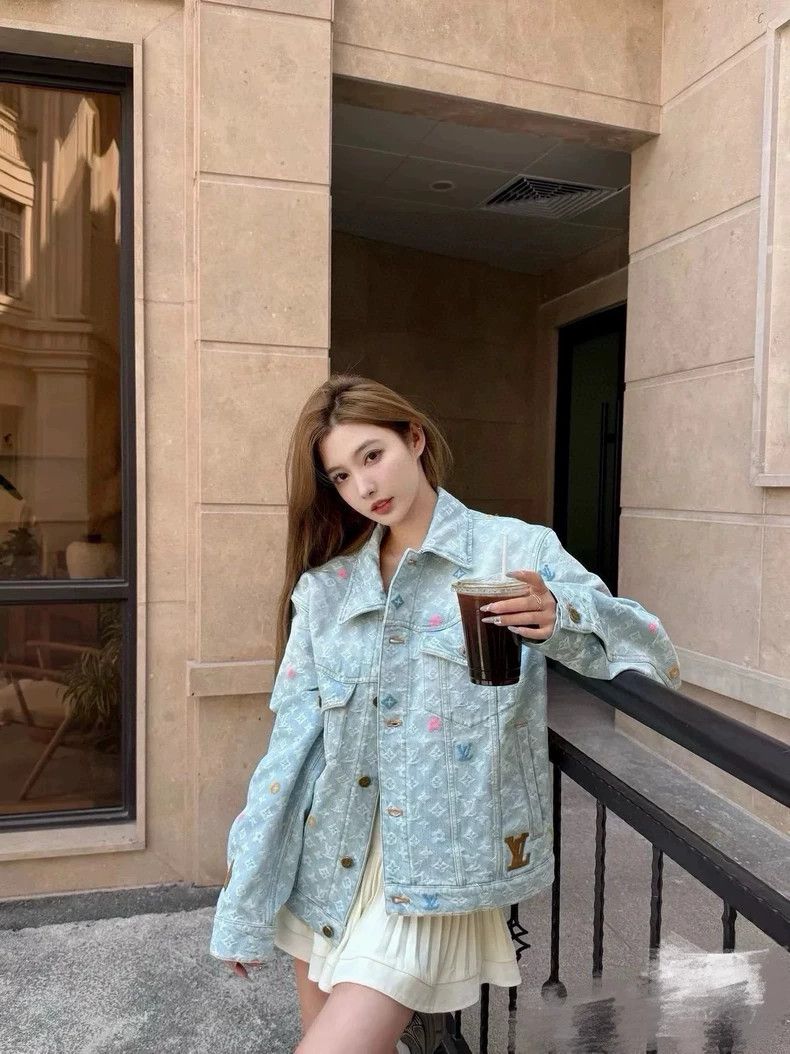 Louis Vuitton LV Logo Denim Jacket Size US M / EU 48-50 / 2 - 1 Thumbnail
