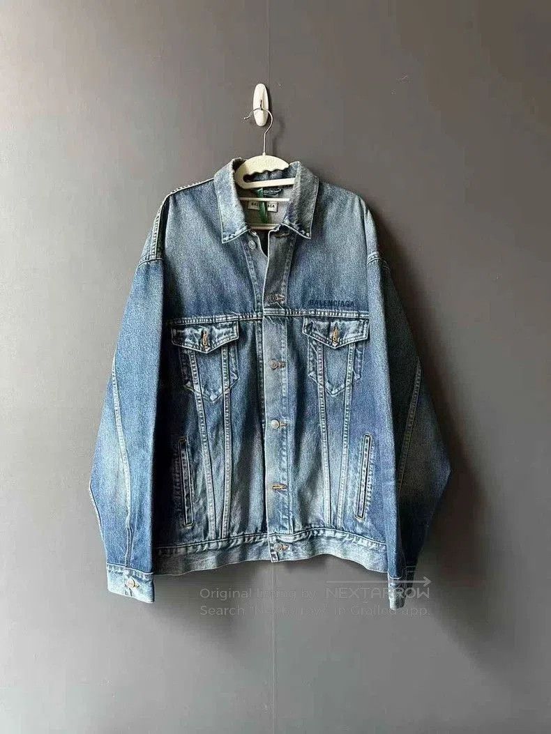 Balenciaga Balenciaga Denim Jacket with Embroidery. Size US XS / EU 42 / 0 - 1 Thumbnail