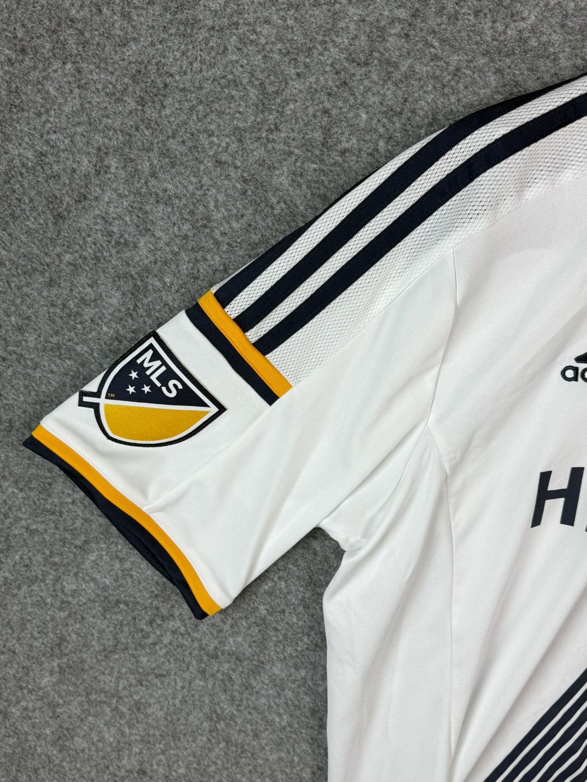 Adidas Adidas Los Angels Galaxy #31 Wolverton 2014/15 Home jersey Size US L / EU 52-54 / 3 - 6 Thumbnail