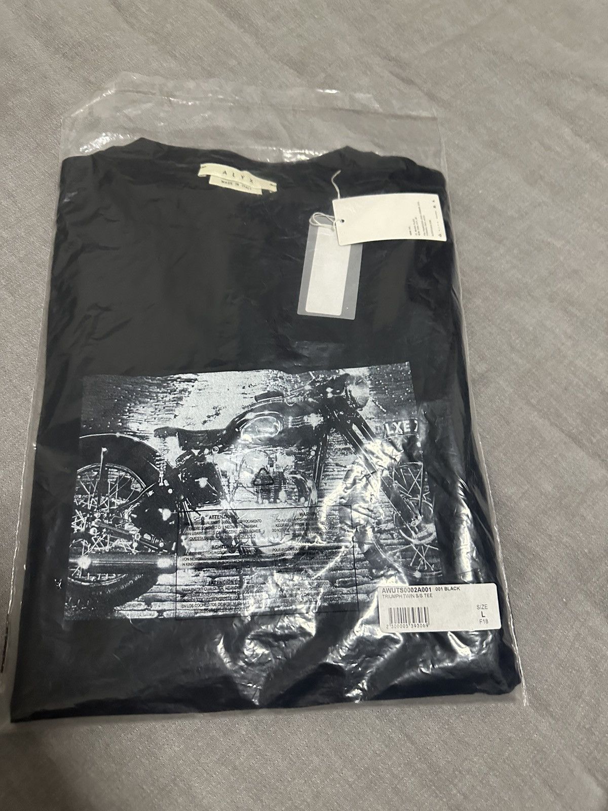 1017 ALYX 9SM 1017 Alyx 9sm Triumph Twin S/S Tee Black Size US L / EU 52-54 / 3 - 1 Thumbnail