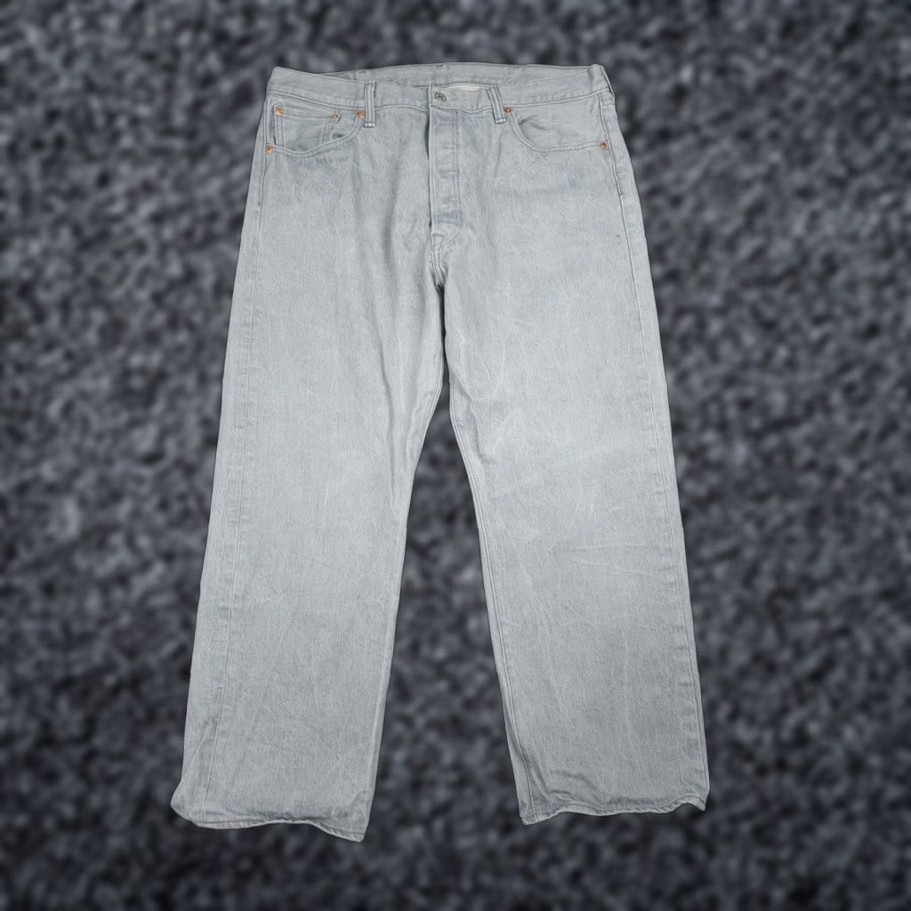 Levi's Levi's 501xx Jeans Mens 38 x 28 Gray Denim Classic Straight Regular Fit 5-Pocket Denim Cotton Button Closure Size US 38 / EU 54 - 1 Thumbnail