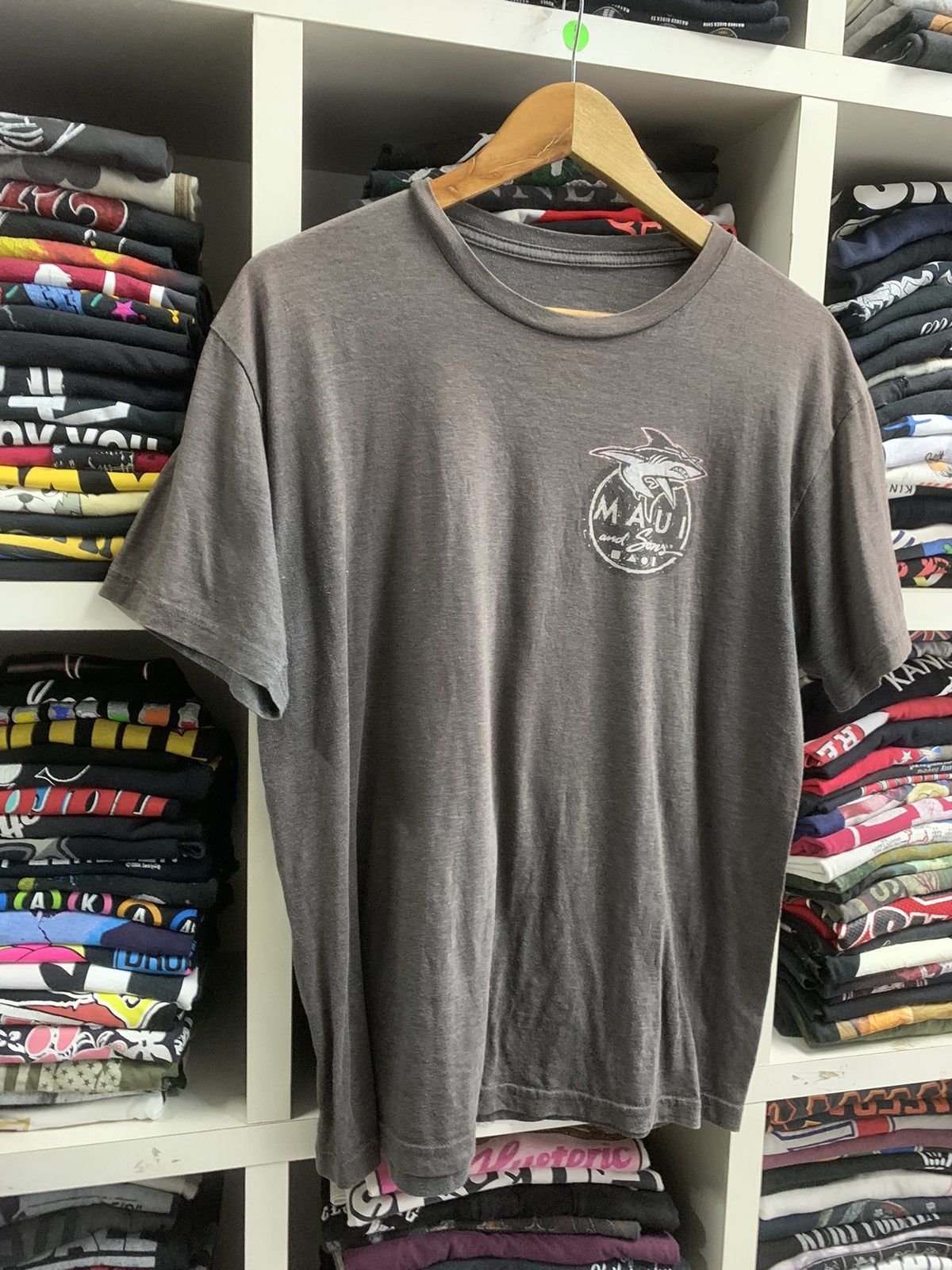 Maui and Sons × Vintage Vintage Maui And Sons T-shirt Size US M / EU 48-50 / 2 - 5 Thumbnail