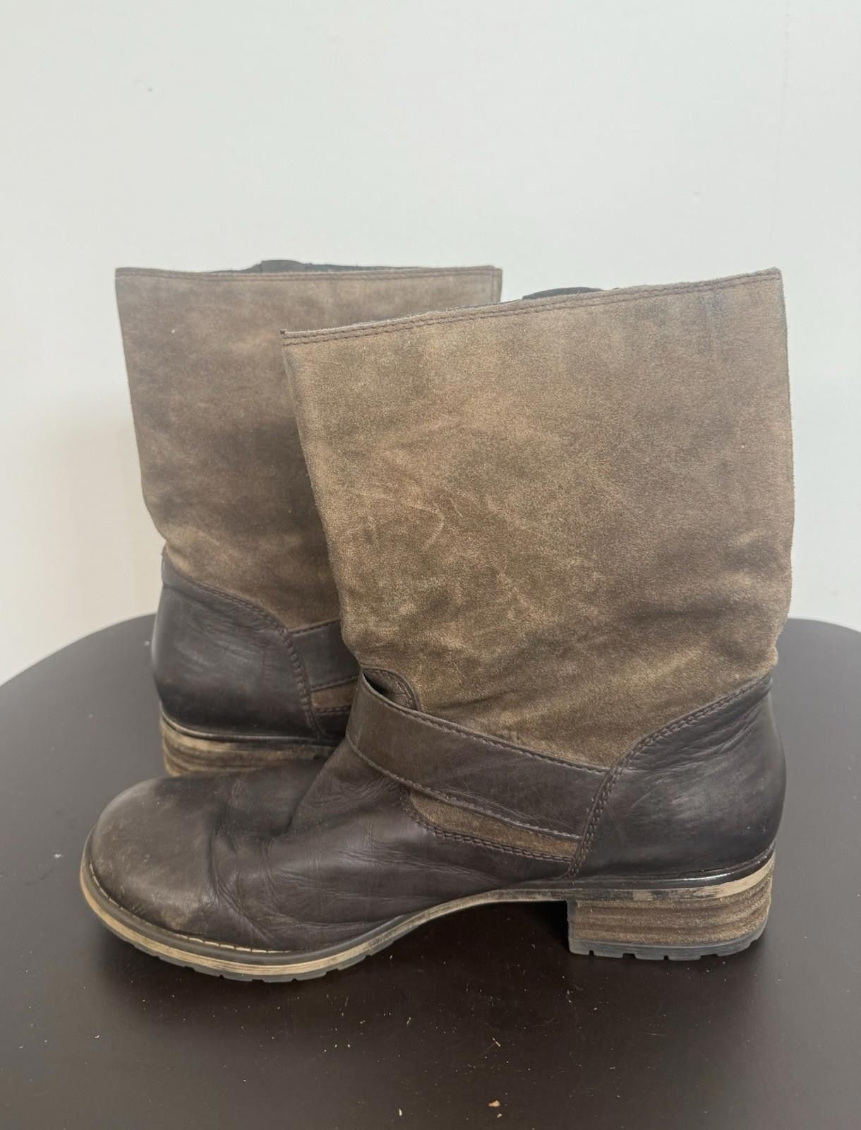 Clarks Clarks Ankle Boot Sz 10 M Brown Leather Strap Side Zip Size US 10 / IT 40 - 2 Thumbnail