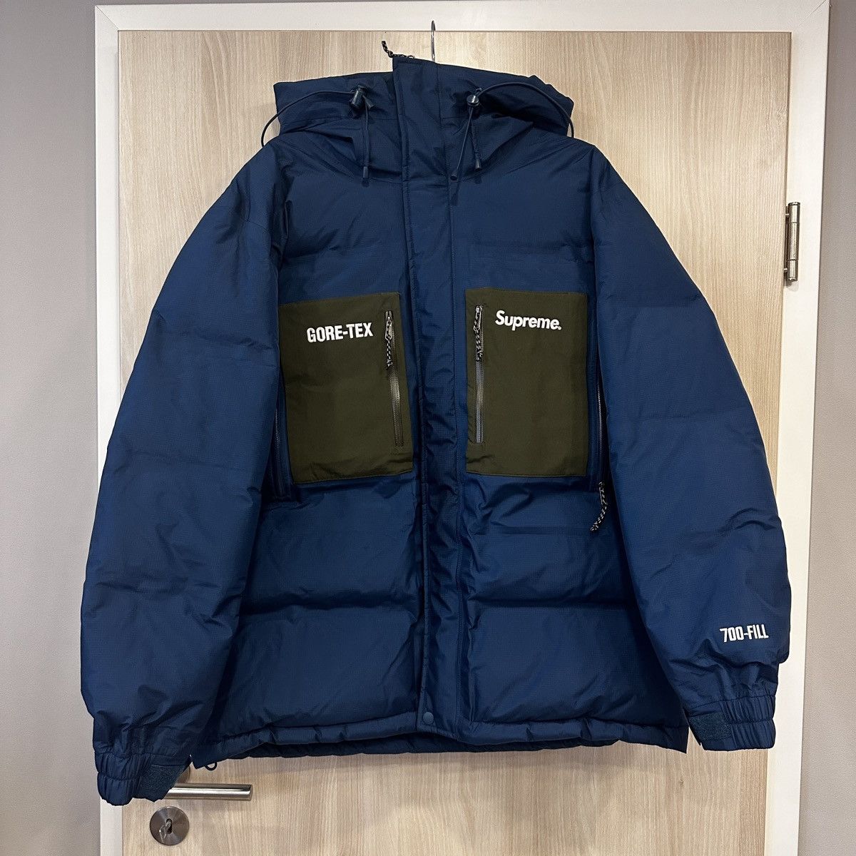 Supreme Supreme FW18 Gore-Tex 700-Fill Down Parka - M - Blue Size US M / EU 48-50 / 2 - 1 Thumbnail