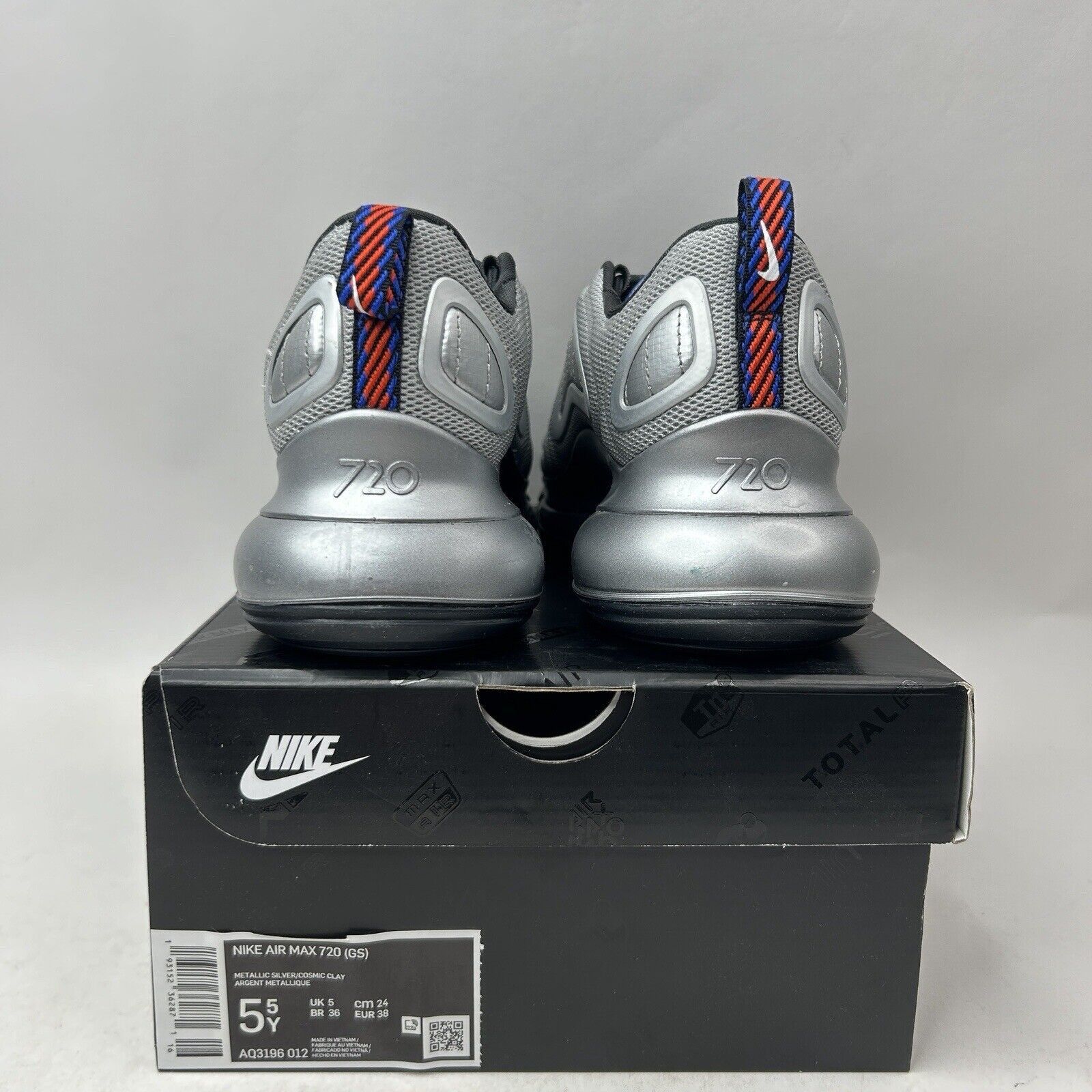 Nike Nike Air Max 720 GS “Metallic Silver” 2024 Size US 7 / IT 37 - 4 Thumbnail