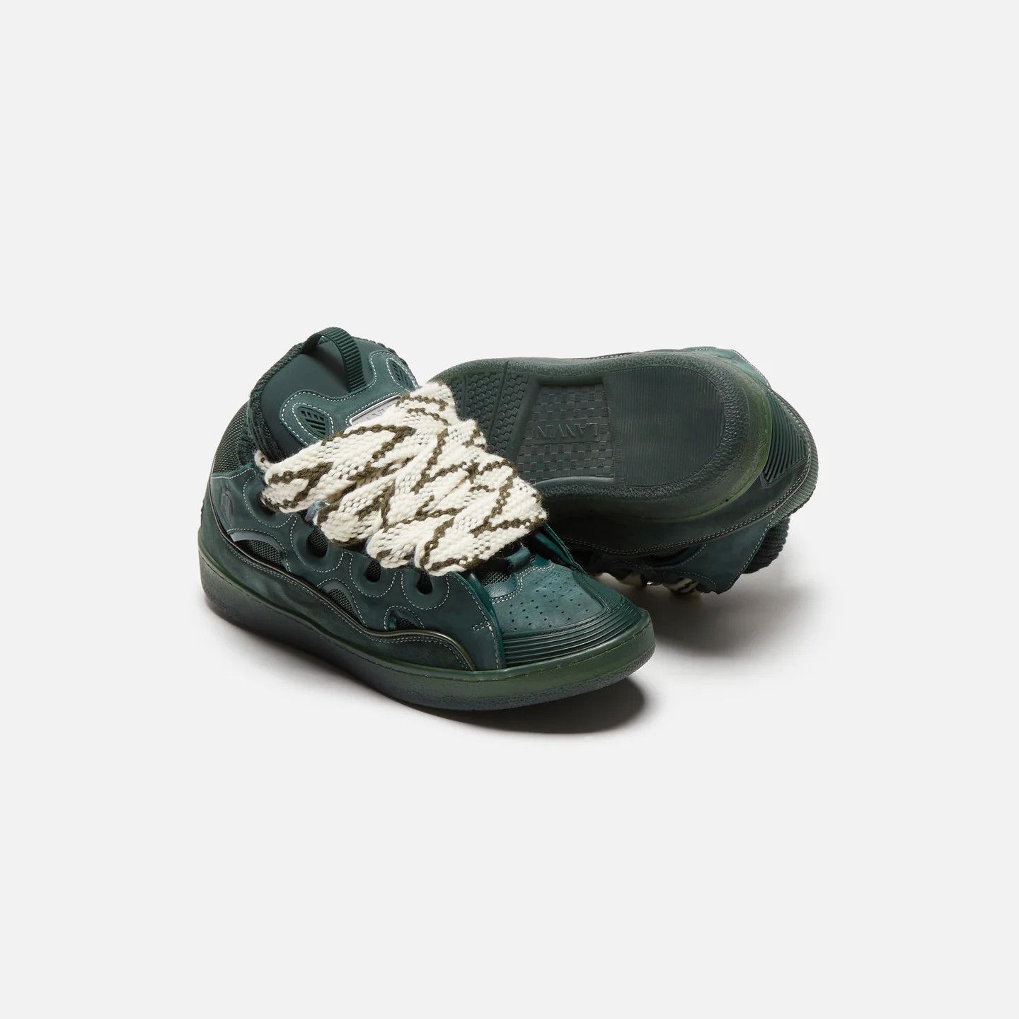 oc11z0325 Curb Low Top Sneakers in Dark Green