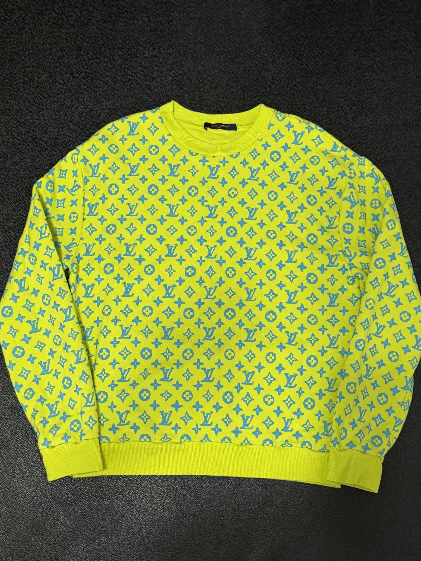 Louis Vuitton louis vuitton graphic sweatshirt in yellow green Size US M / EU 48-50 / 2 - 1 Thumbnail