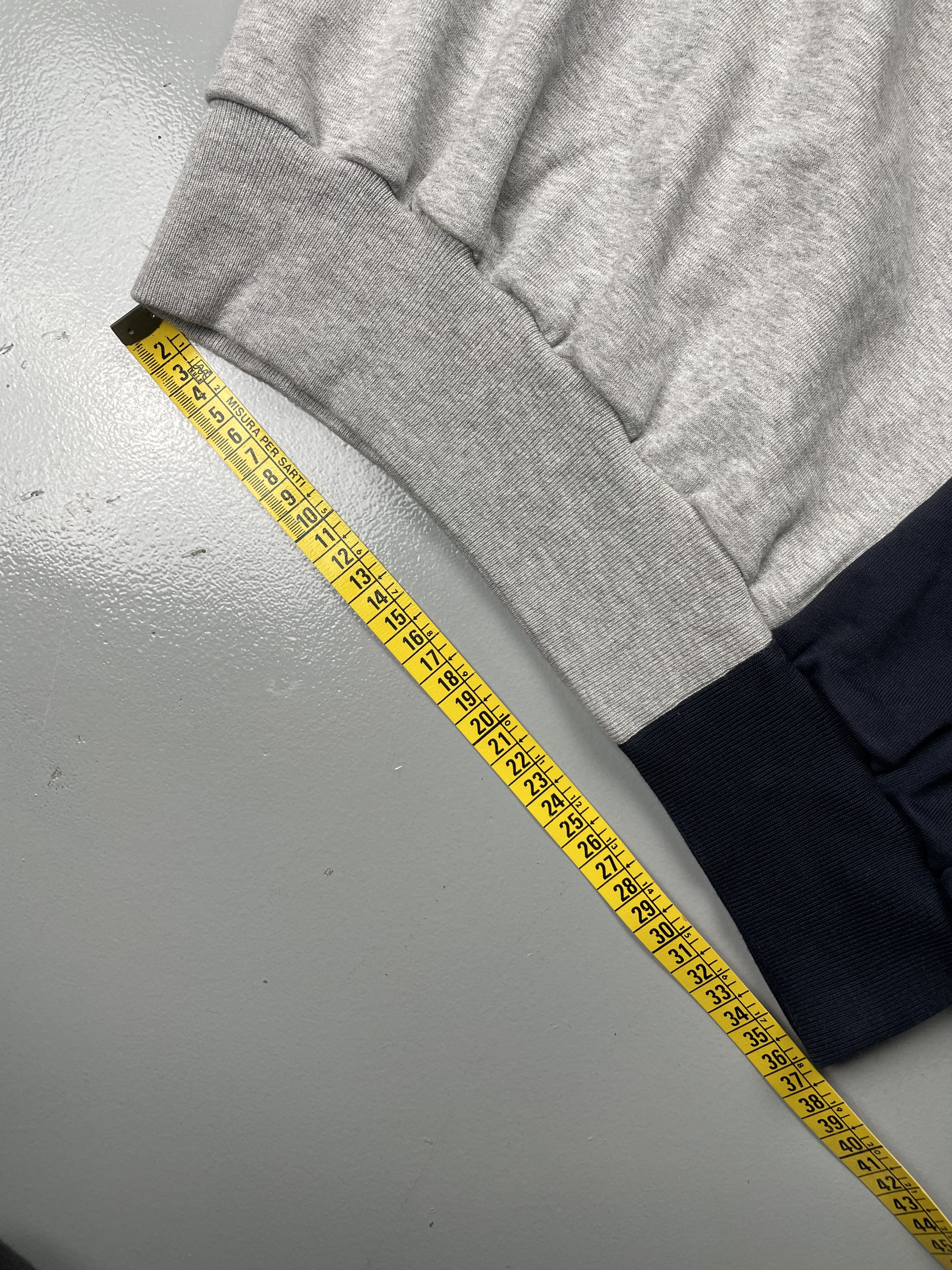 Gosha Rubchinskiy Gosha Rubchinskiy S/S 2018 split crewneck - size XS Size US XS / EU 42 / 0 - 14 Thumbnail