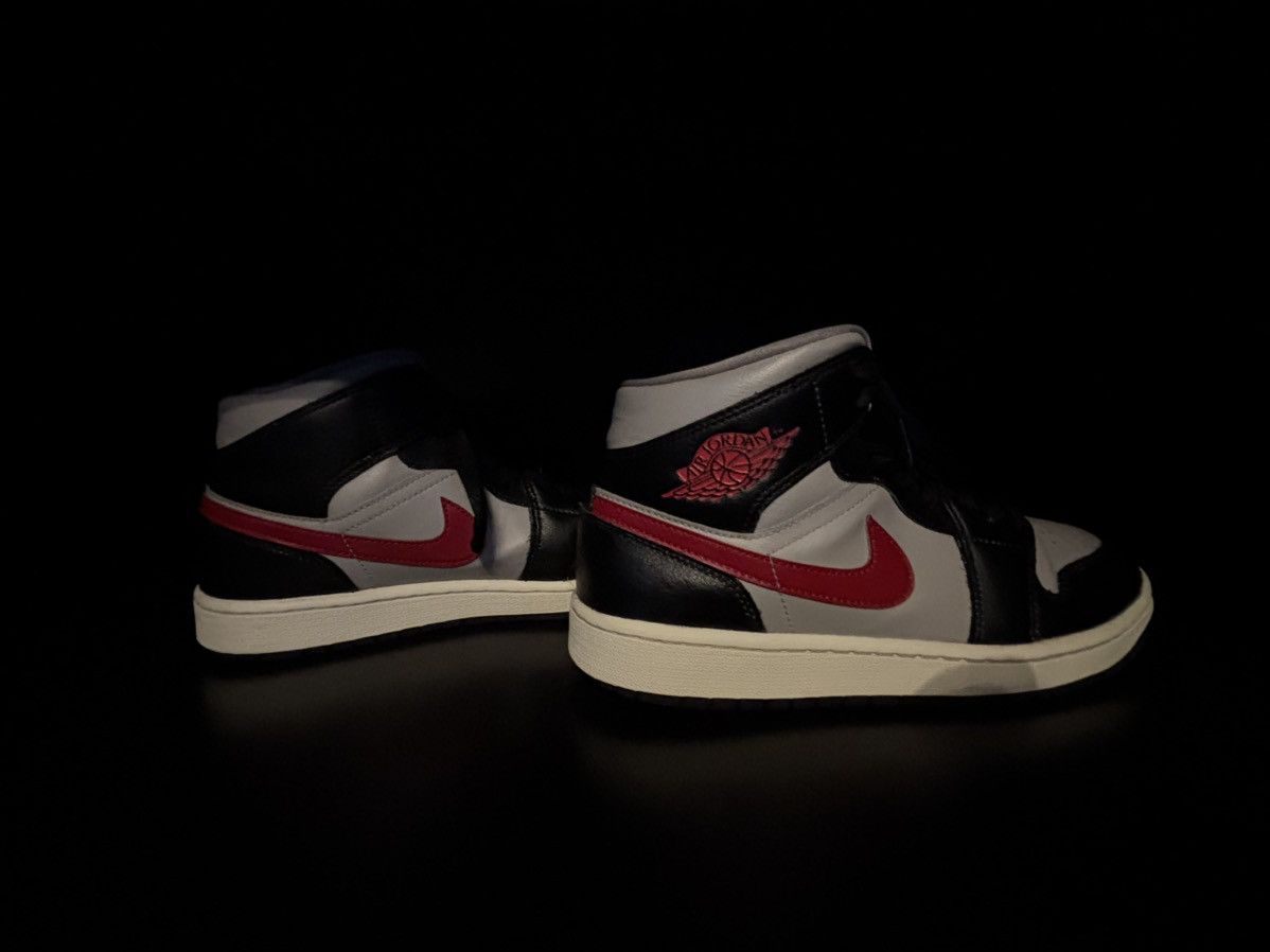 Nike Air Jordan 1 Women’s Size US 10.5 / IT 40.5 - 11 Thumbnail