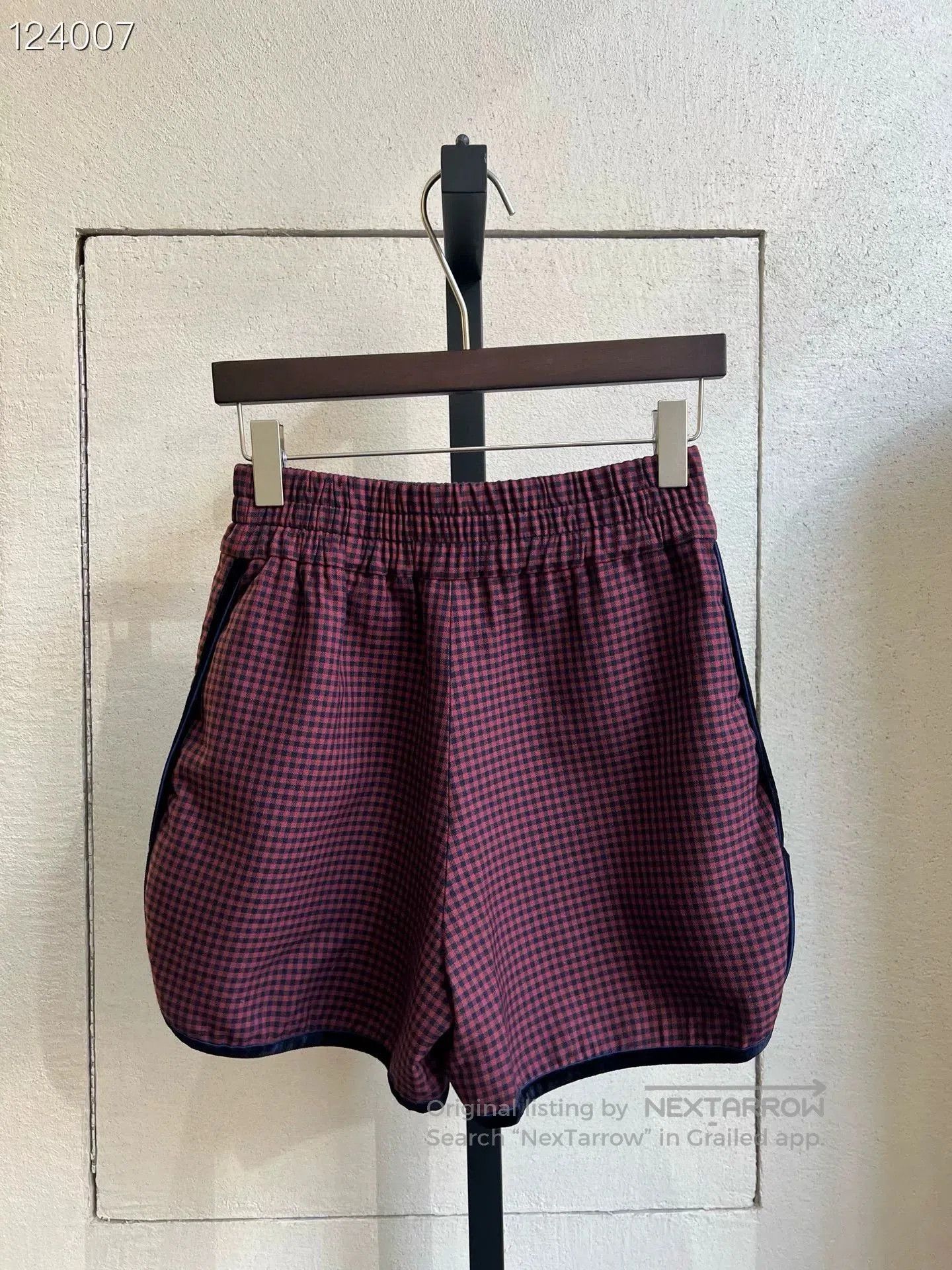 Fendi Fendi Houndstooth Blazer & Shorts Set. Size XS / US 0-2 / IT 36-38 - 6 Thumbnail