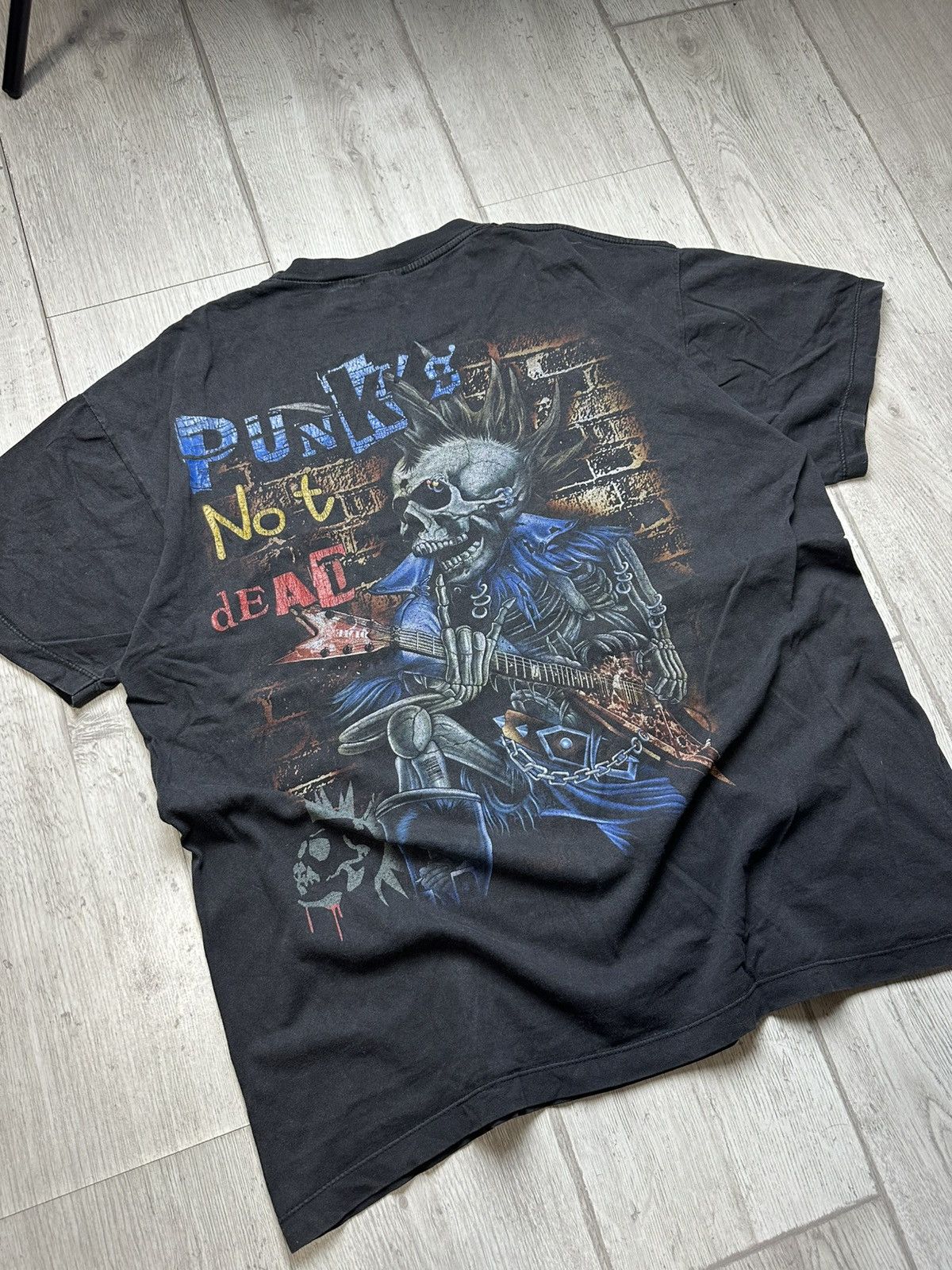 Band Tees Vintage Punk’s Not Dead Band Rock Tee Size US M / EU 48-50 / 2 - 11 Thumbnail