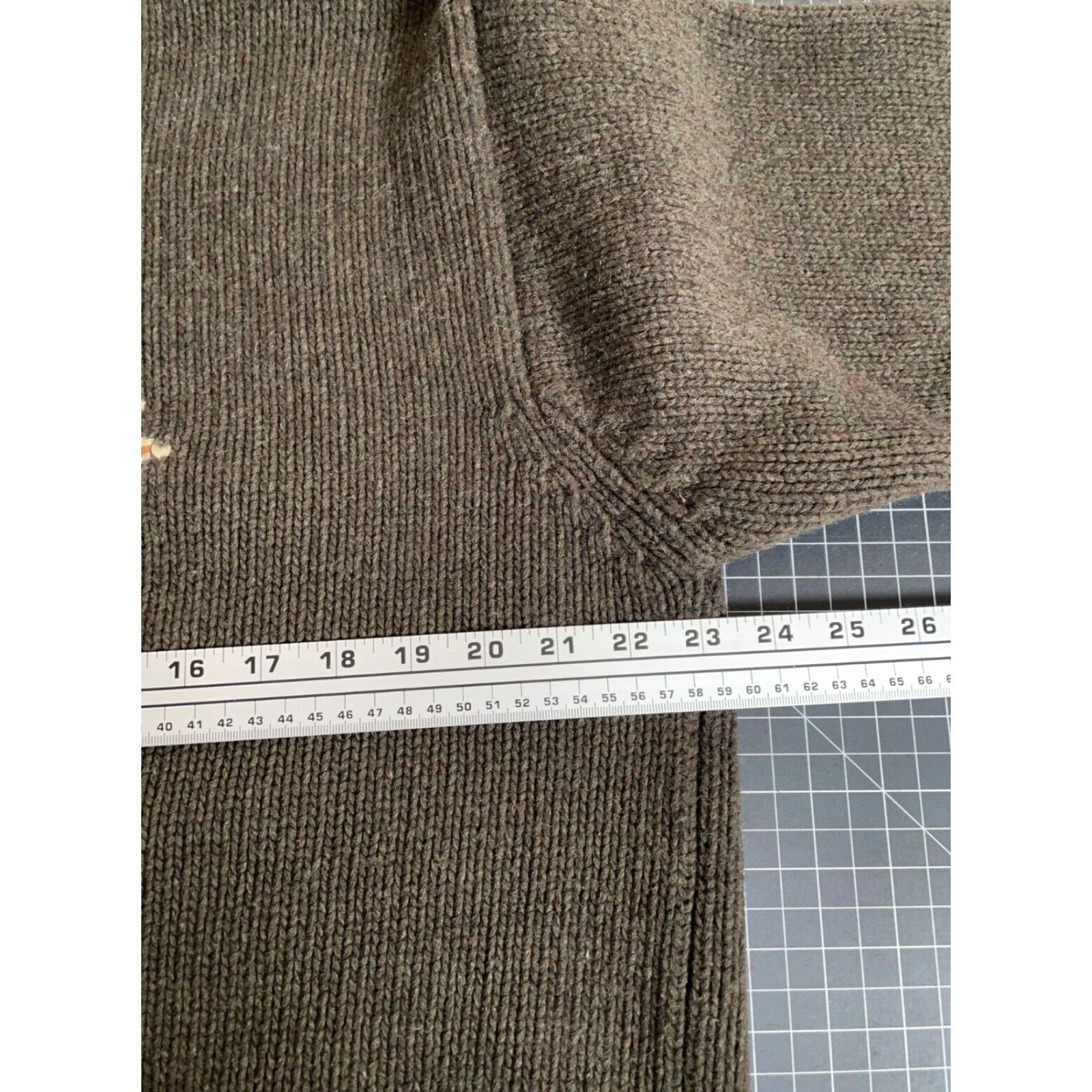Abercrombie & Fitch VINTAGE Abercrombie & Fitch Sweater Men XL Olive Green Snowflake Pattern Wool Knit Pullover Crew Neck Long Sleeve Heavyweight 90s Preppy Retro Casual Size US XL / EU 56 / 4 - 5 Thumbnail