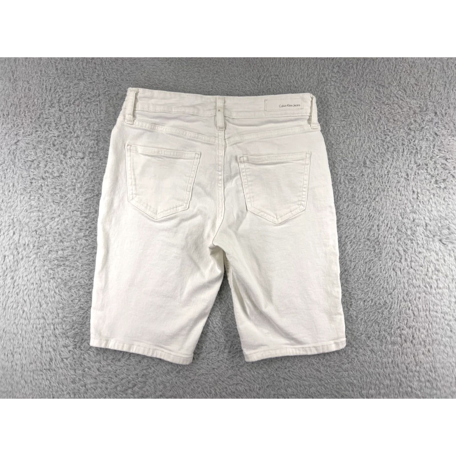 Calvin Klein Calvin Klein Shorts Womens 2 White Distressed Cotton Blend Stretch Pockets 26x9 Vintage No Size 26" / US 2 / IT 38 - 2 Thumbnail