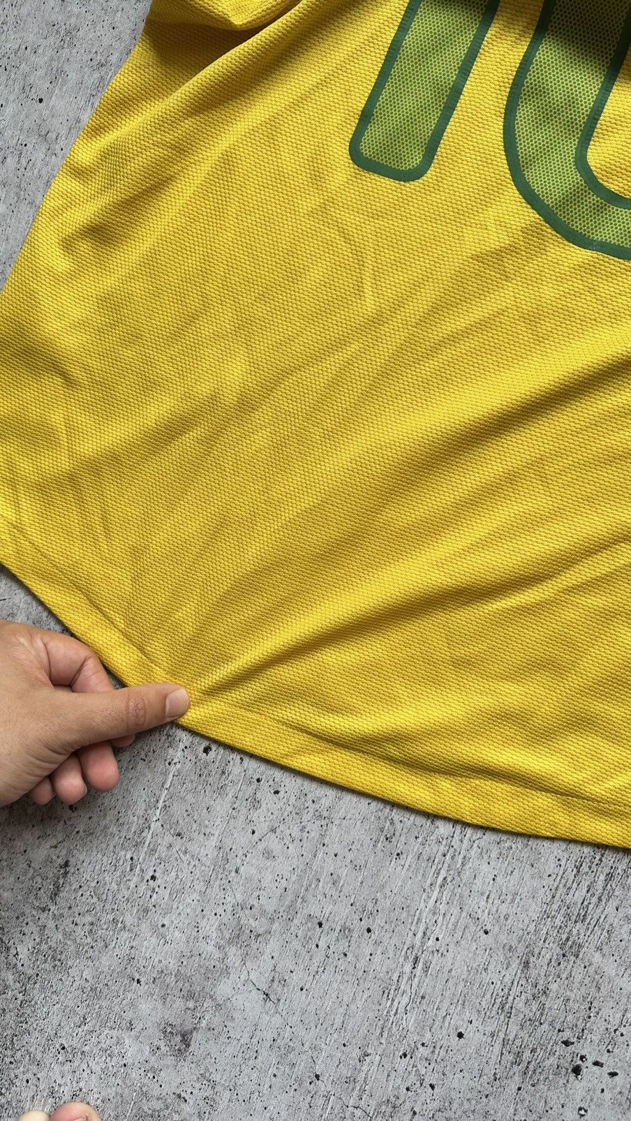 Nike 2012 Nike Brazil Ronaldinho #10 Vintage Soccer Jersey Size US S / EU 44-46 / 1 - 23 Thumbnail