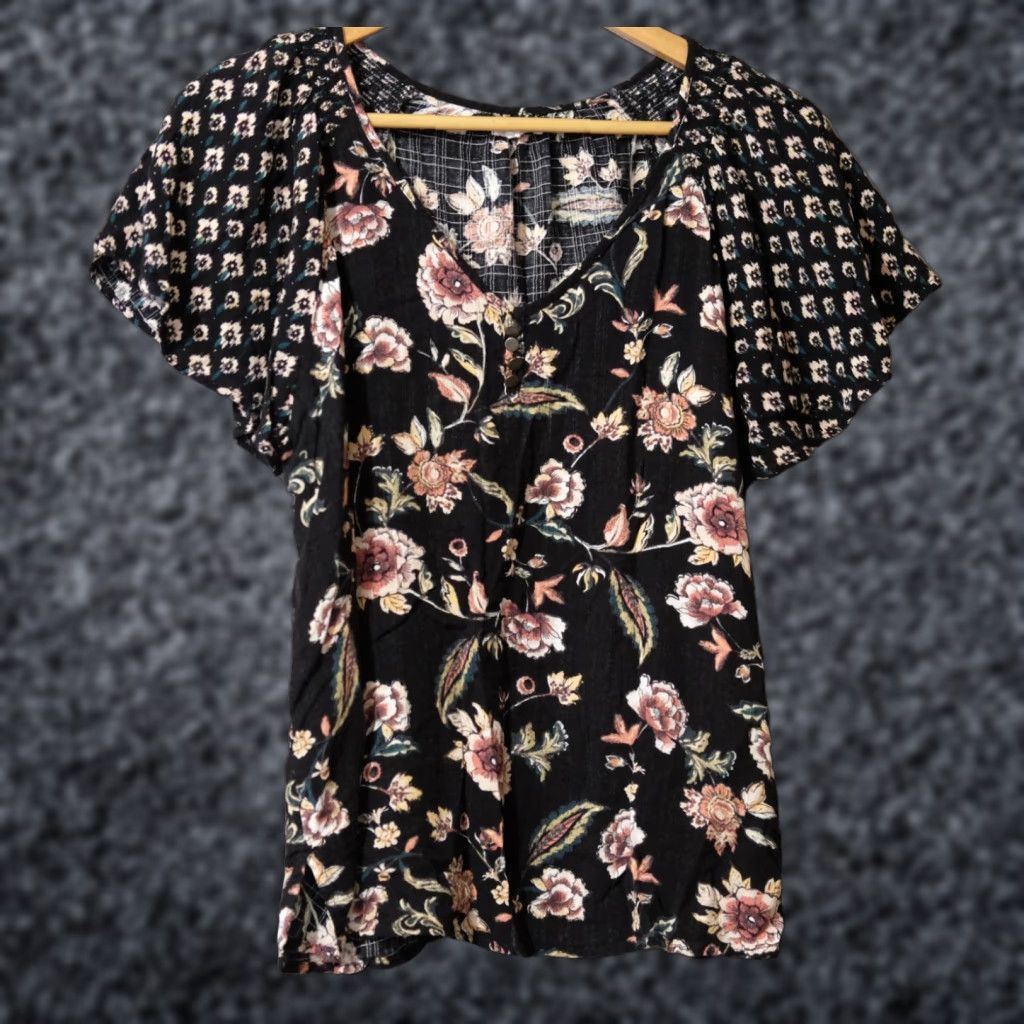 Vintage Maurices Top Floral Pullover Smocked Super Soft V-Neck Womens L Black Shirt Size L / US 10 / IT 46 - 1 Thumbnail
