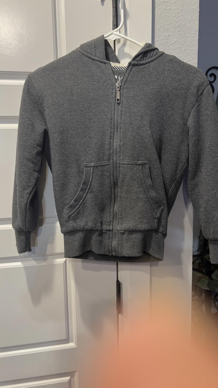 Other Cozy Gray Zip-Up Hoodie with Sherpa Lining Size US S / EU 44-46 / 1 - 1 Thumbnail